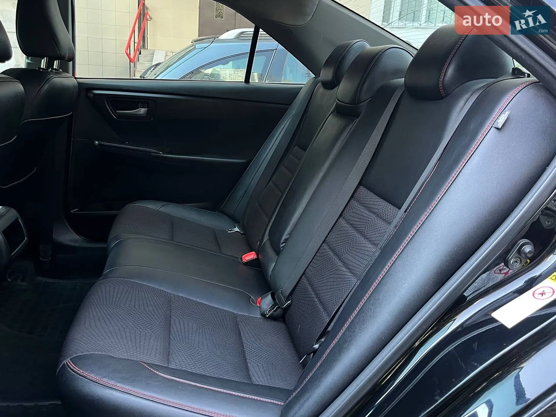 2016 Toyota Camry - мініатюра 10