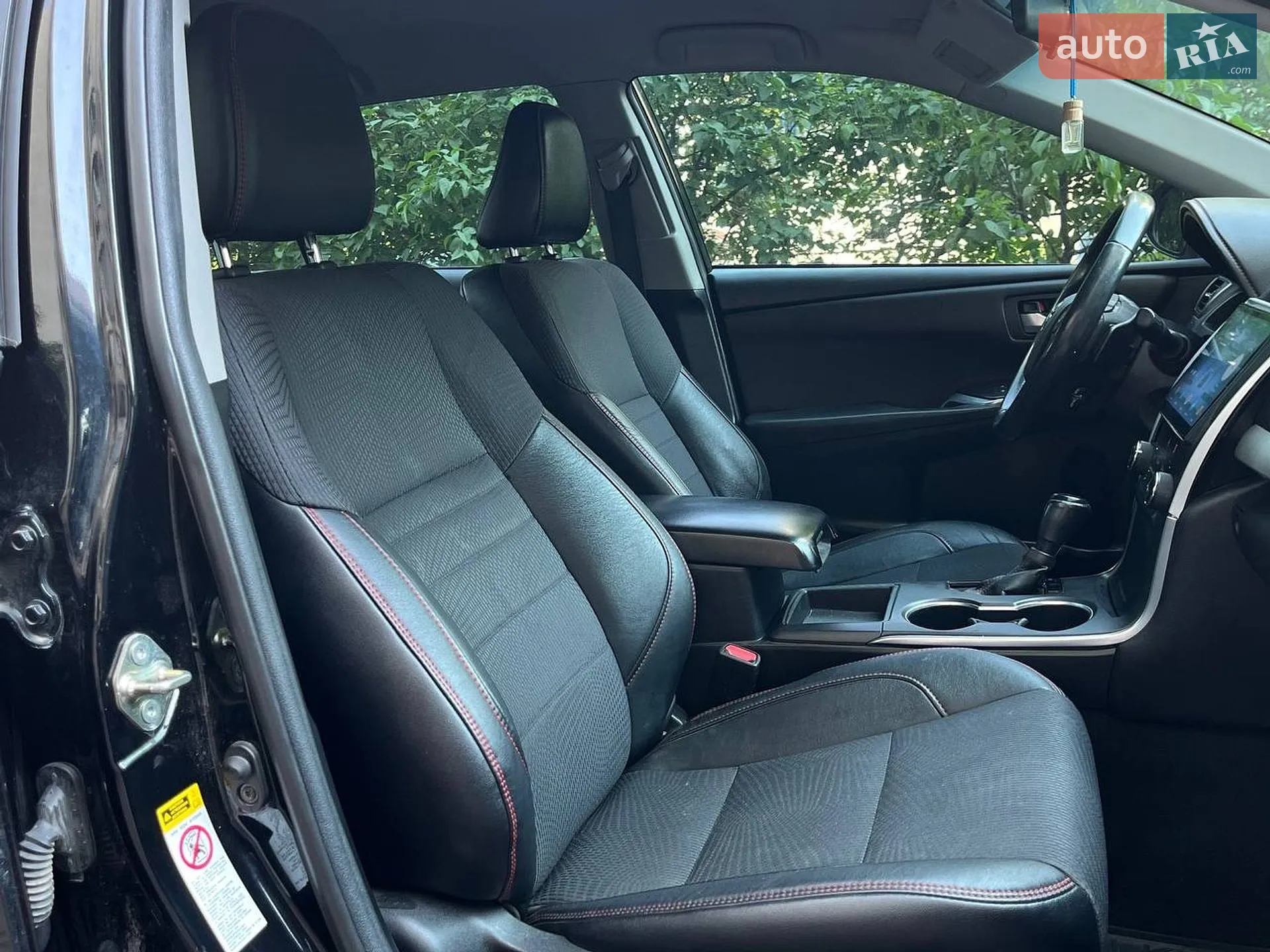 2016 Toyota Camry - мініатюра 12