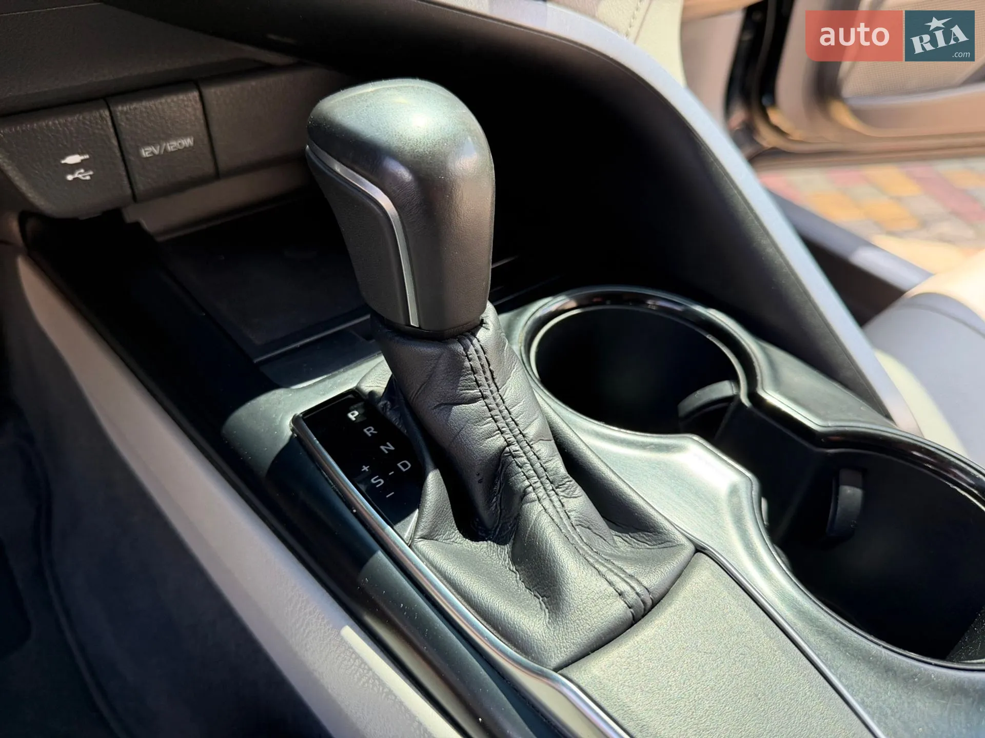 2018 Toyota Camry - мініатюра 23