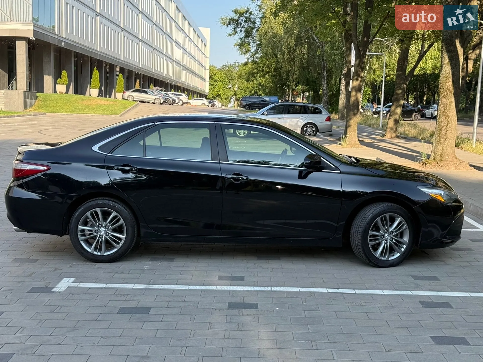2016 Toyota Camry - мініатюра 4