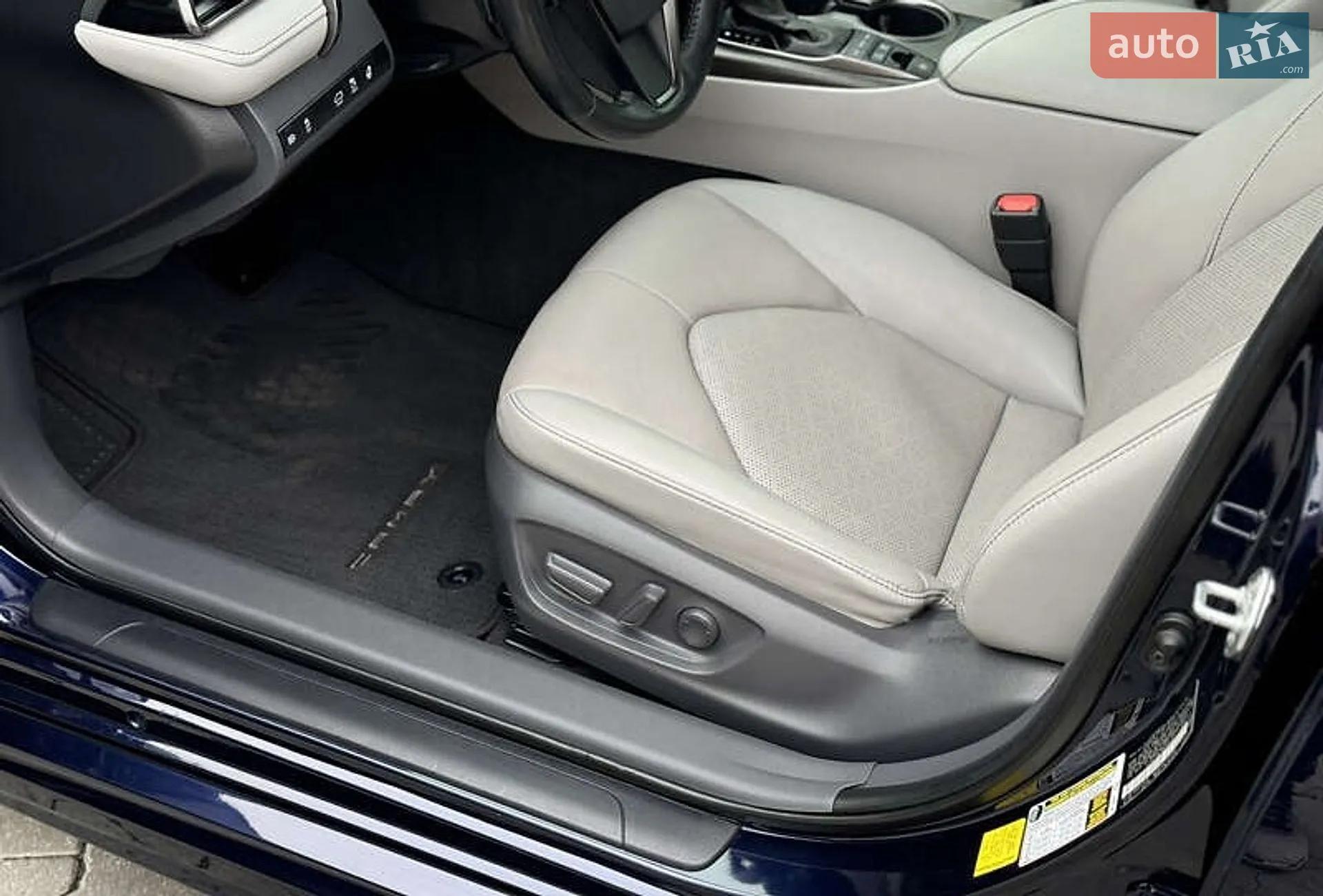 2021 Toyota Camry - мініатюра 16