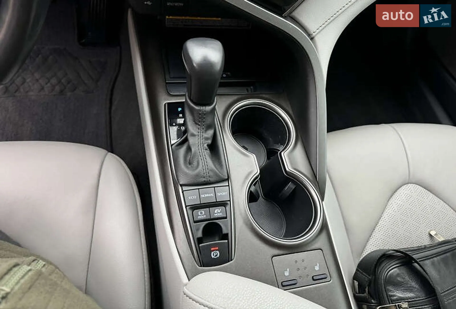2021 Toyota Camry - мініатюра 19