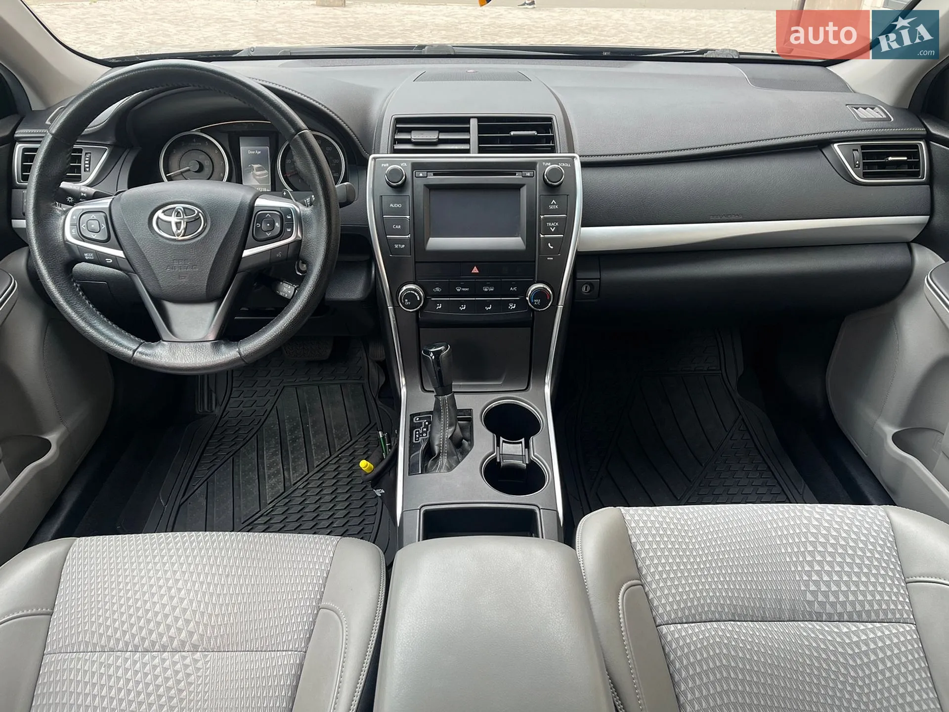 2014 Toyota Camry - мініатюра 2