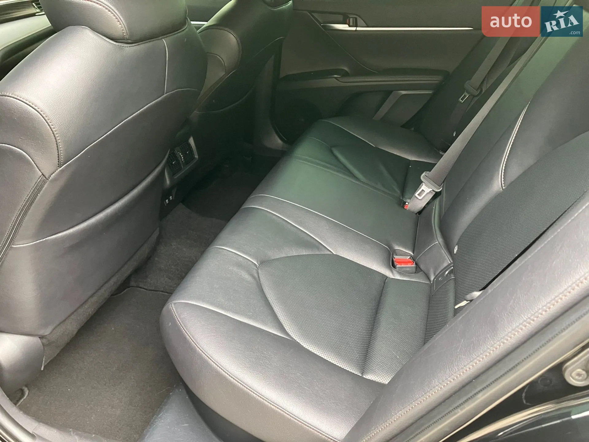 2020 Toyota Camry - мініатюра 10