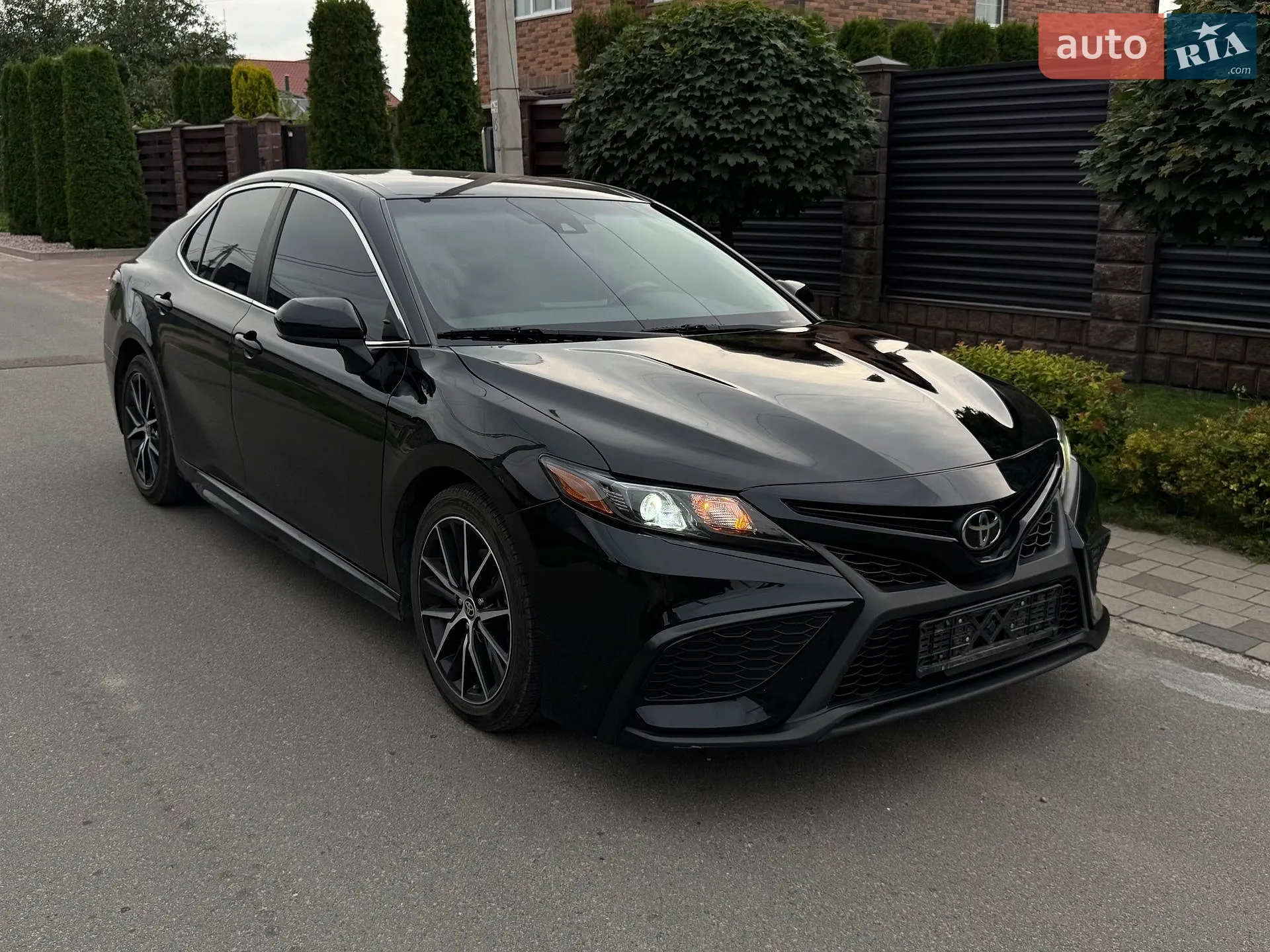 2021 Toyota Camry - мініатюра 2