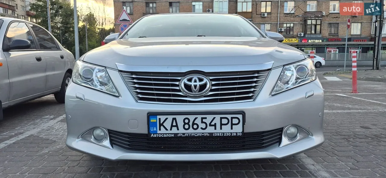 2014 Toyota Camry - мініатюра 24