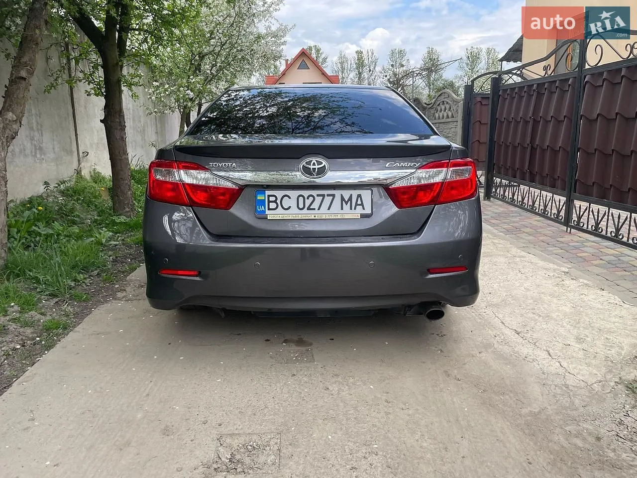 2014 Toyota Camry - мініатюра 2