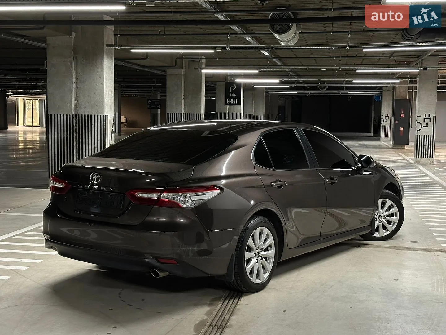 2018 Toyota Camry - мініатюра 3
