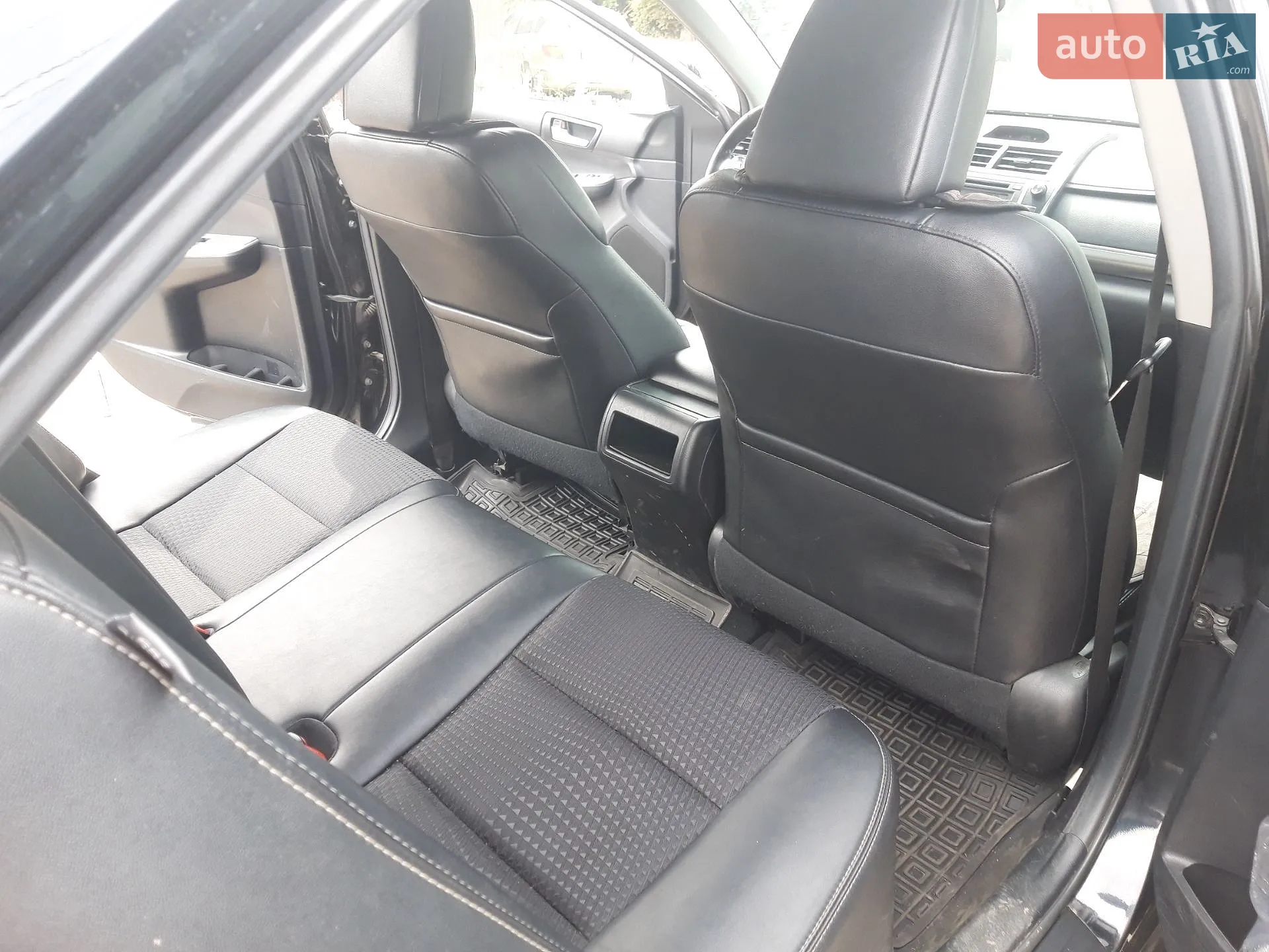 2014 Toyota Camry - мініатюра 11