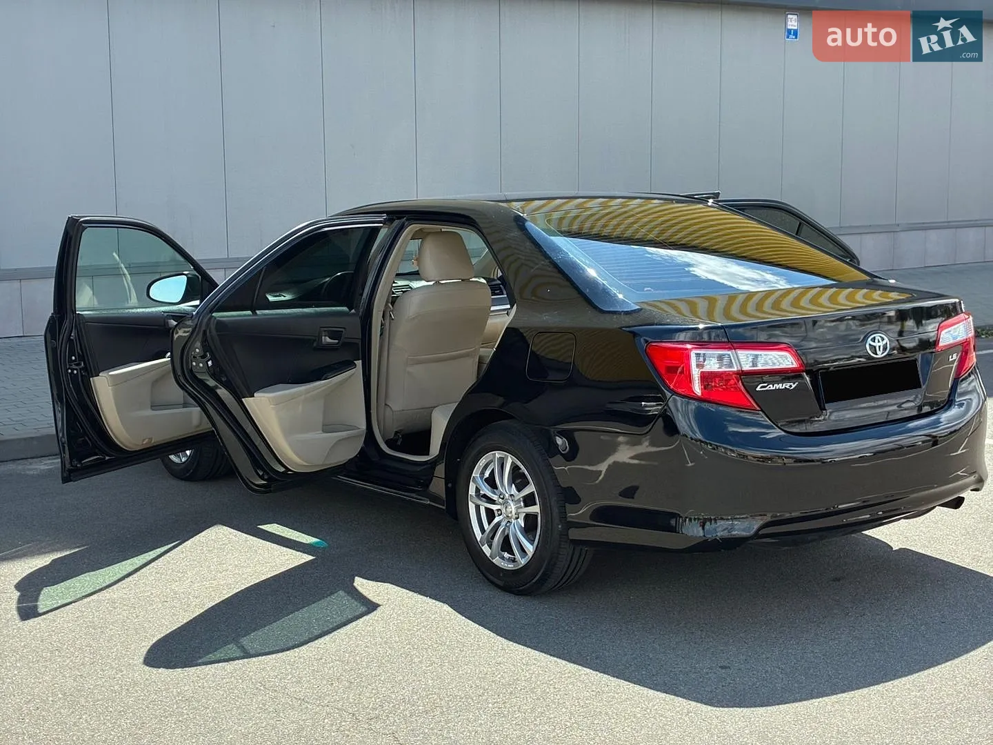 2014 Toyota Camry - мініатюра 16