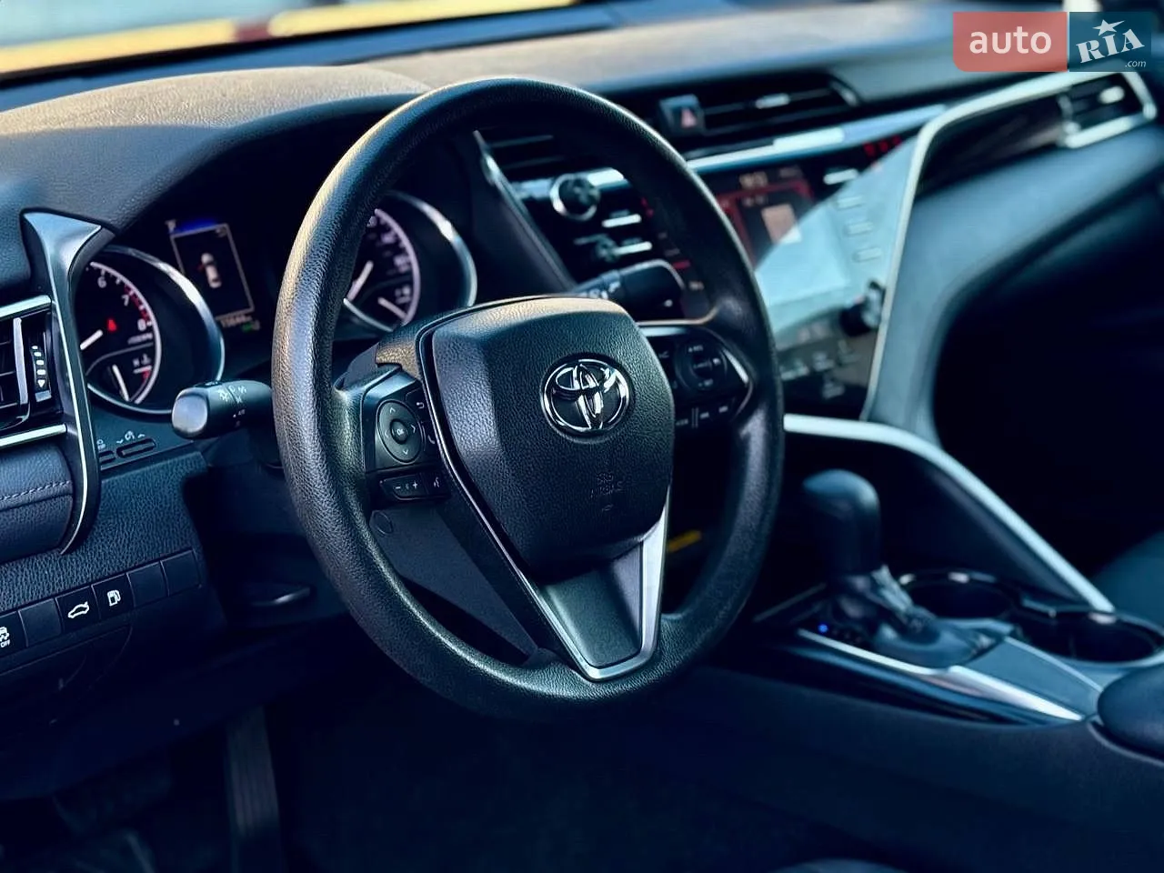 2018 Toyota Camry - мініатюра 3
