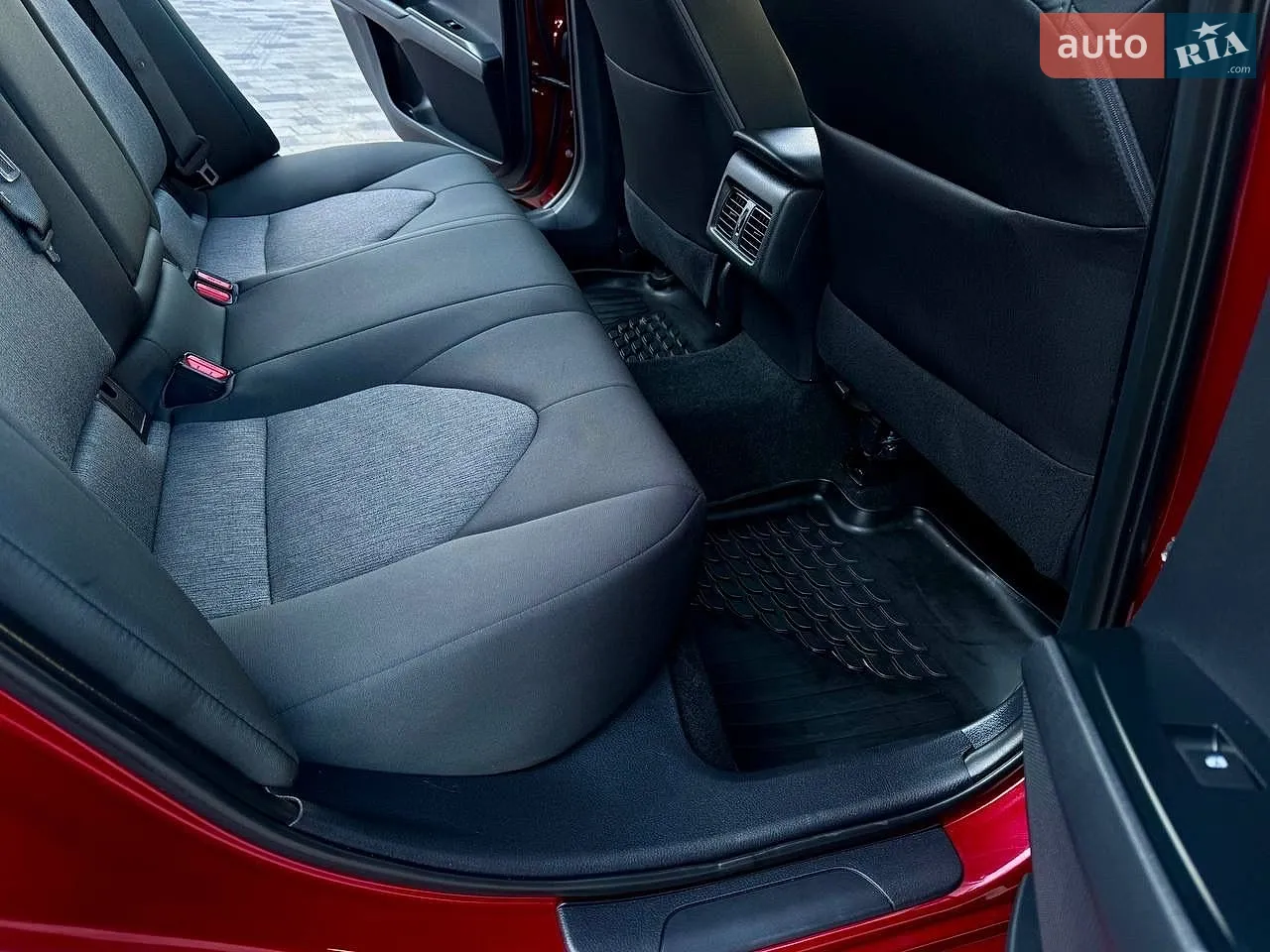 2018 Toyota Camry - мініатюра 24