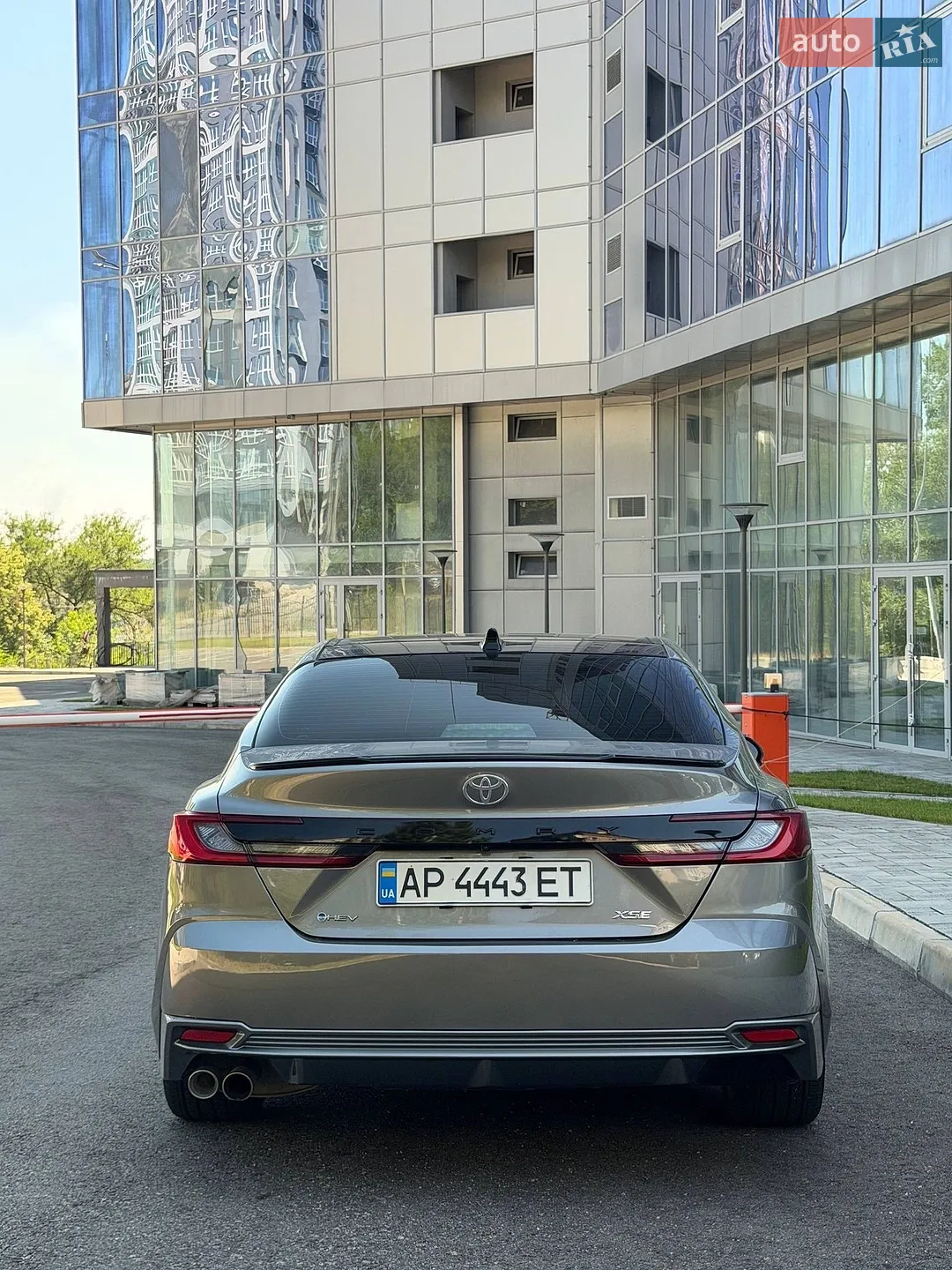 2025 Toyota Camry - мініатюра 10