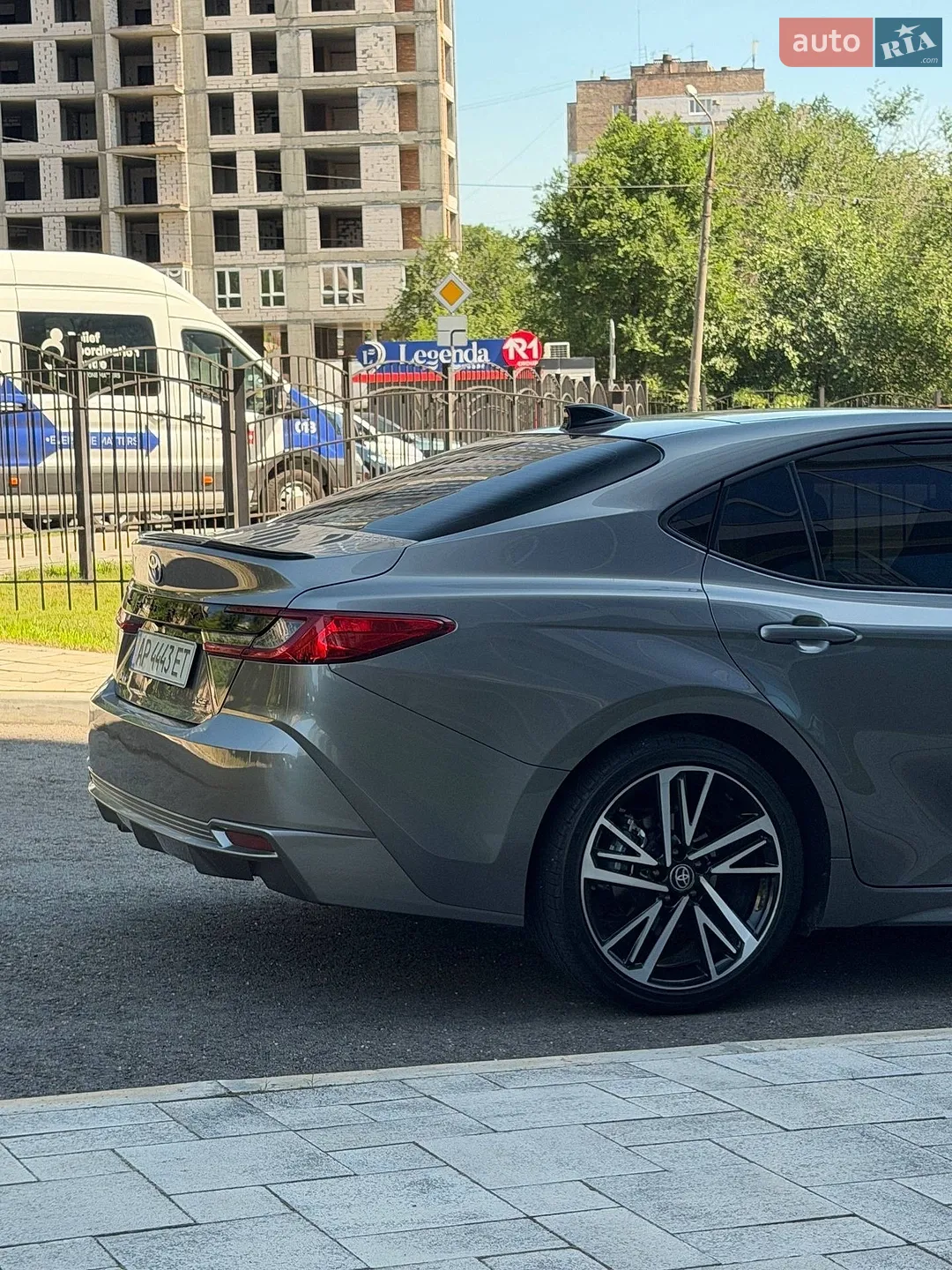 2025 Toyota Camry - мініатюра 12