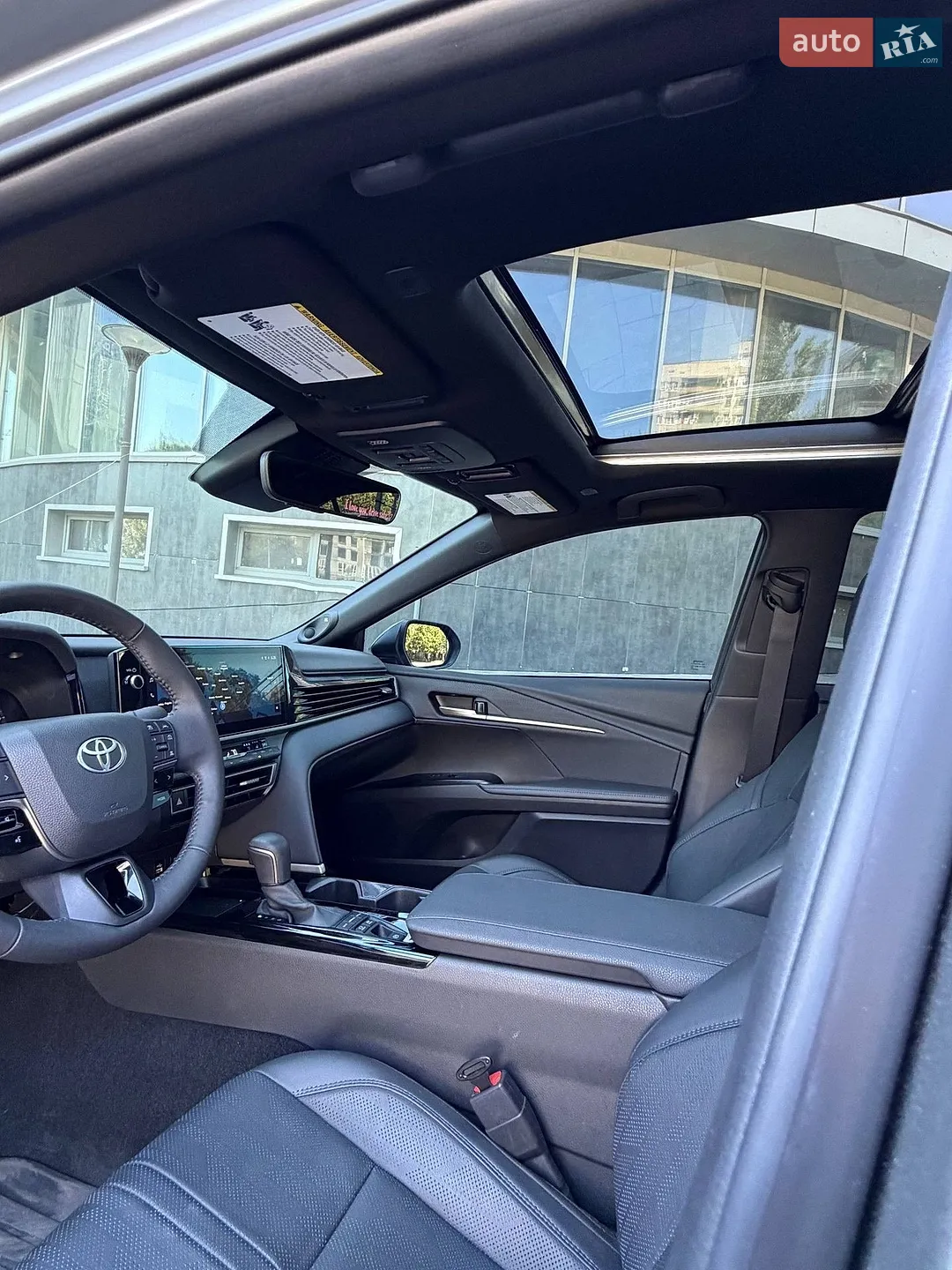 2025 Toyota Camry - мініатюра 21