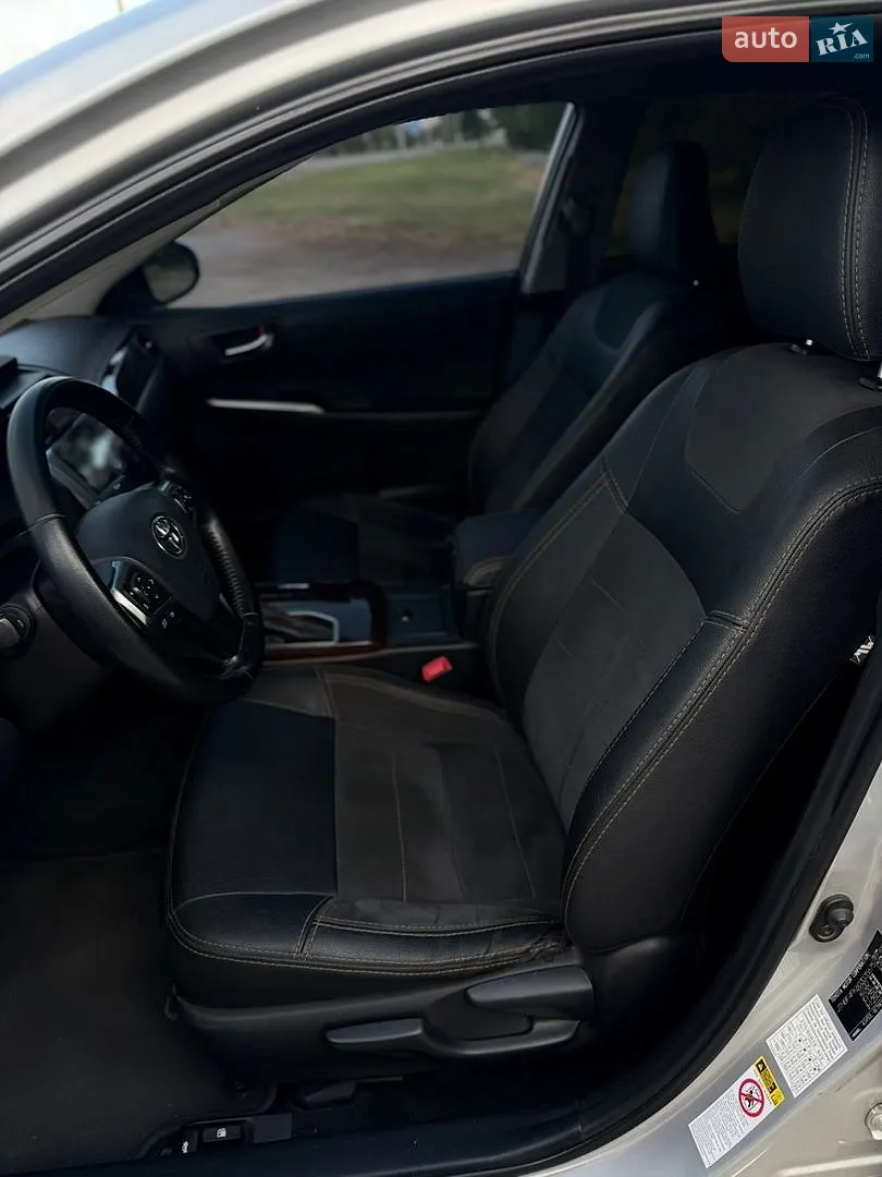 2017 Toyota Camry - мініатюра 19