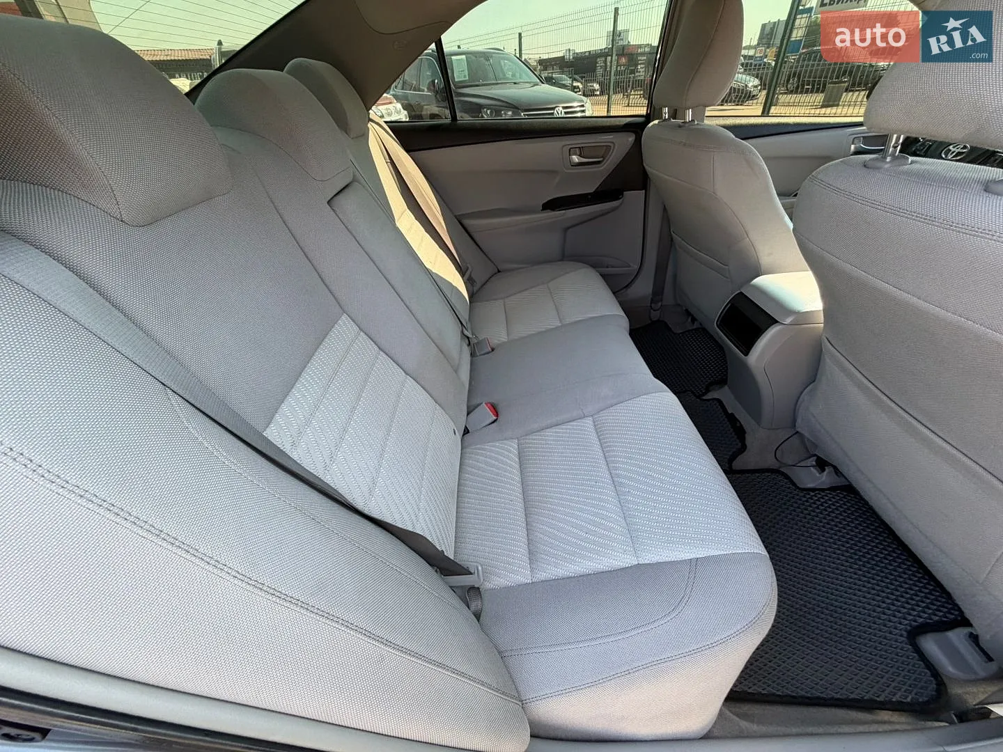 2015 Toyota Camry - мініатюра 31