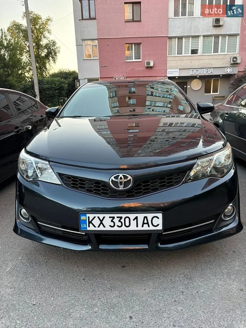 2013 Toyota Camry - мініатюра 3