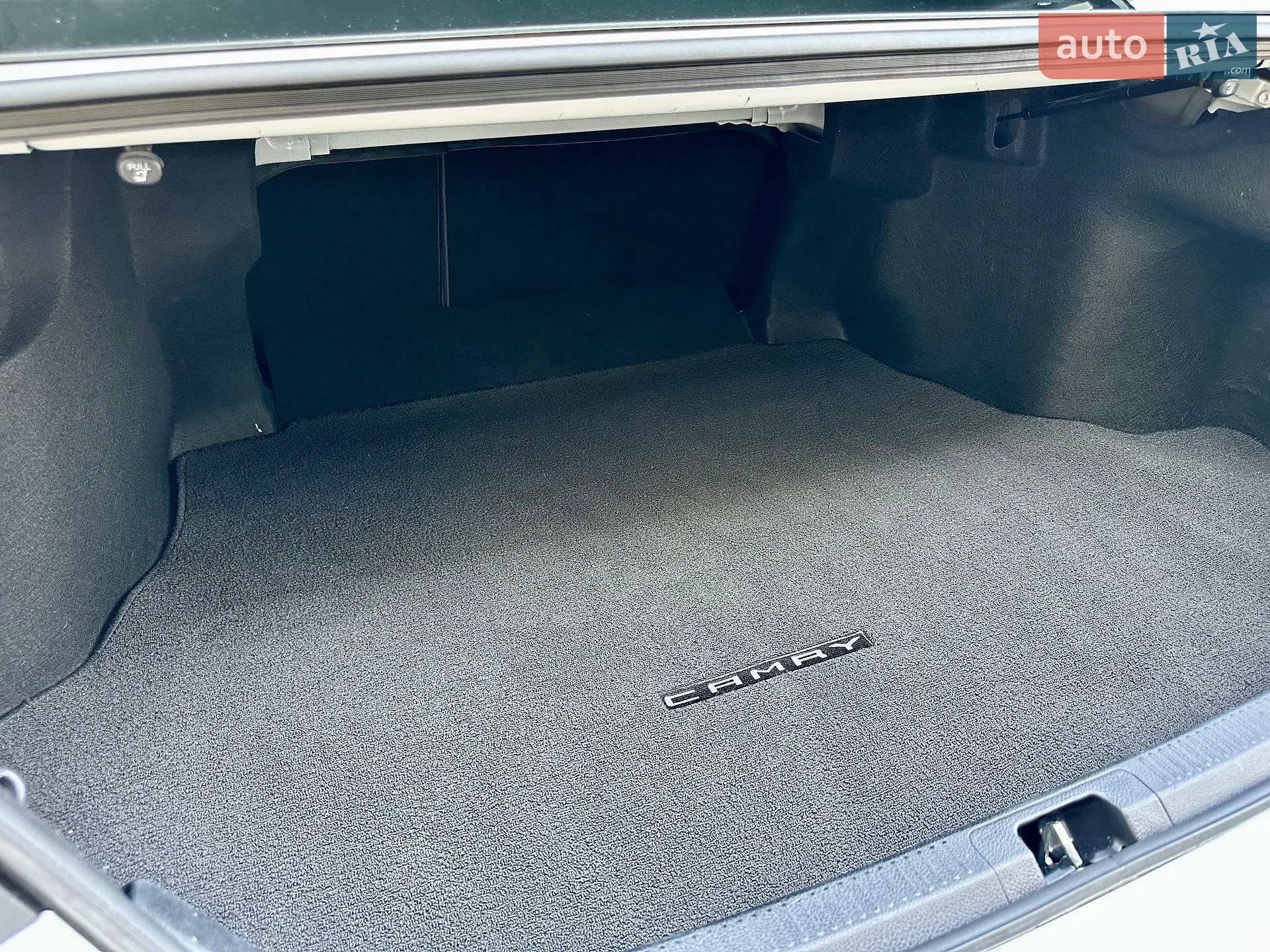 2019 Toyota Camry - мініатюра 19