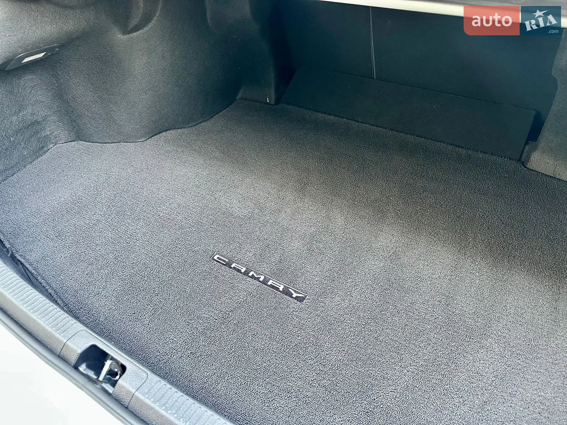 2019 Toyota Camry - мініатюра 21