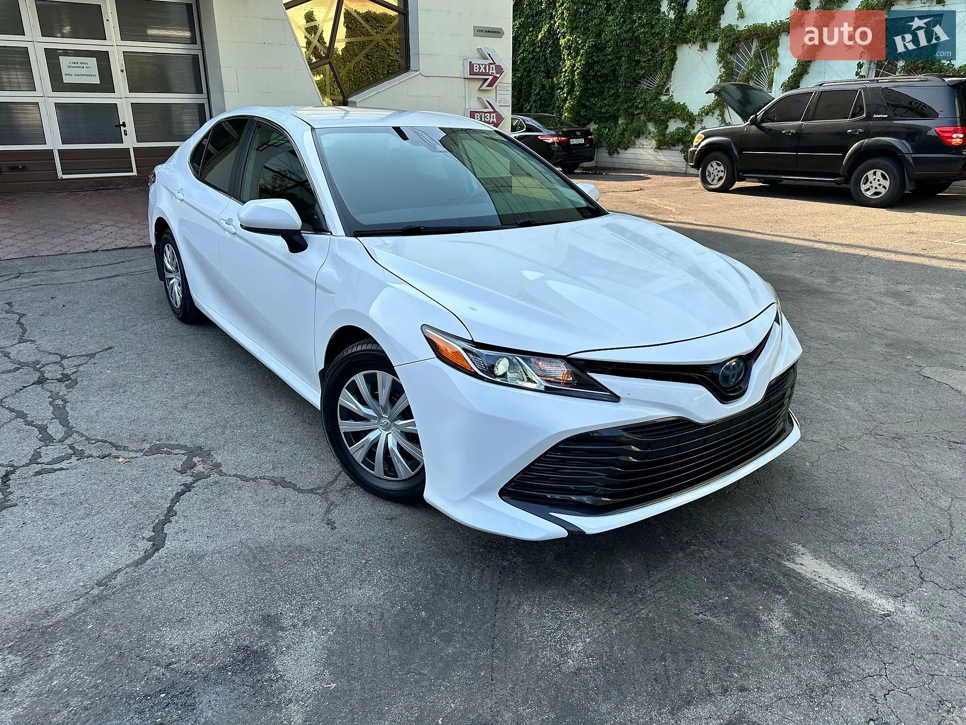 2019 Toyota Camry - мініатюра 3