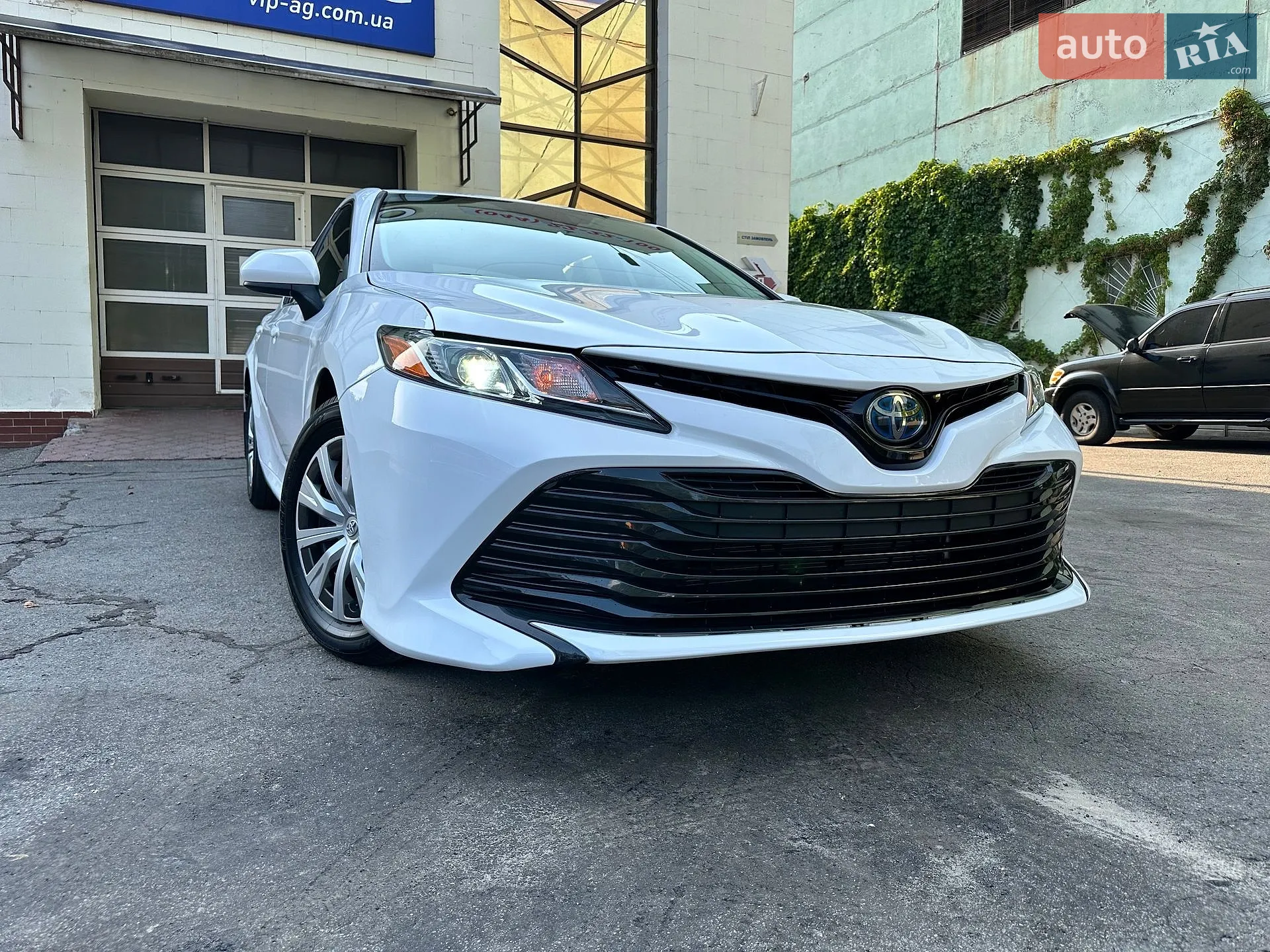 2019 Toyota Camry - мініатюра 2