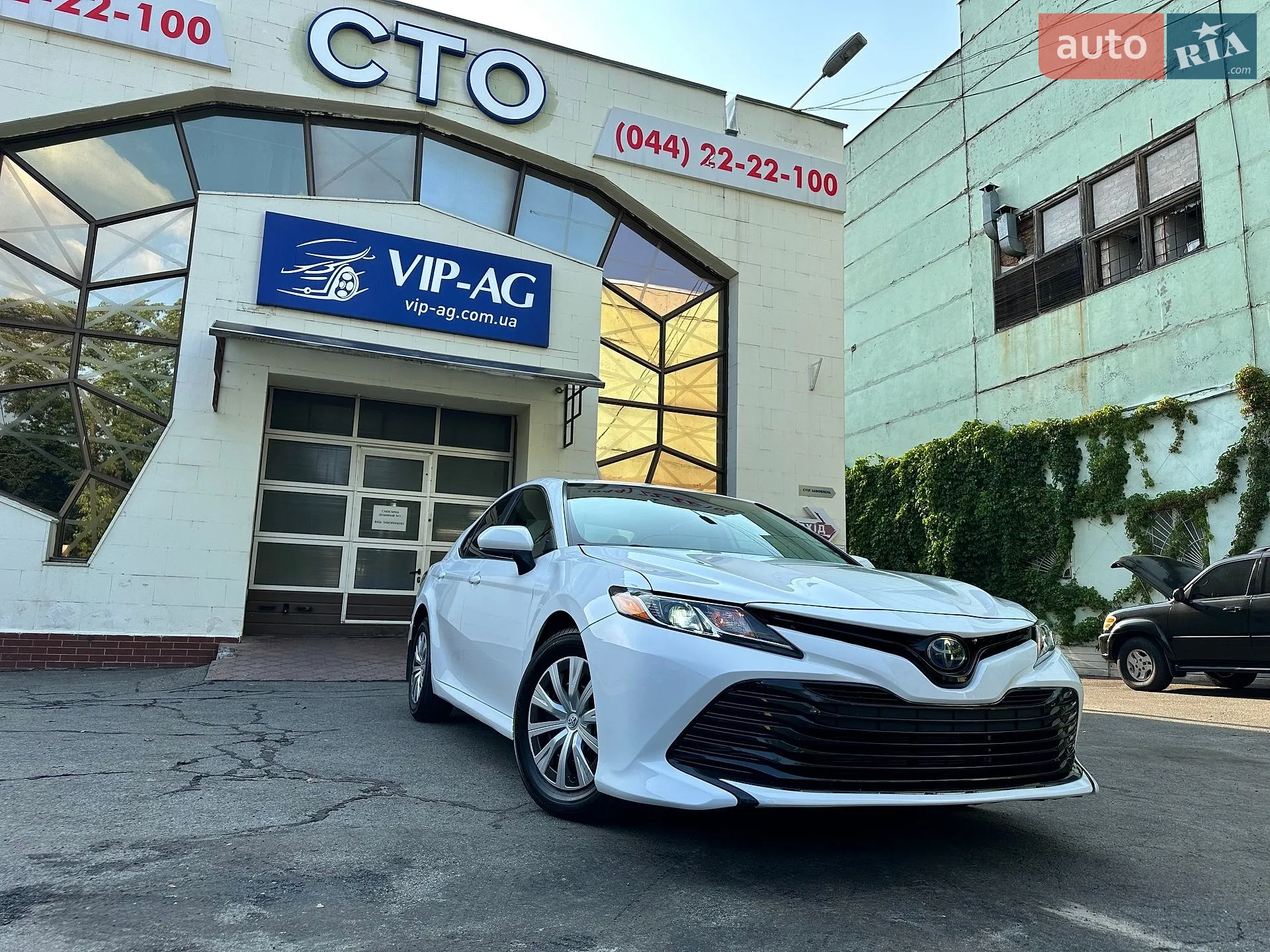 2019 Toyota Camry - фото 1