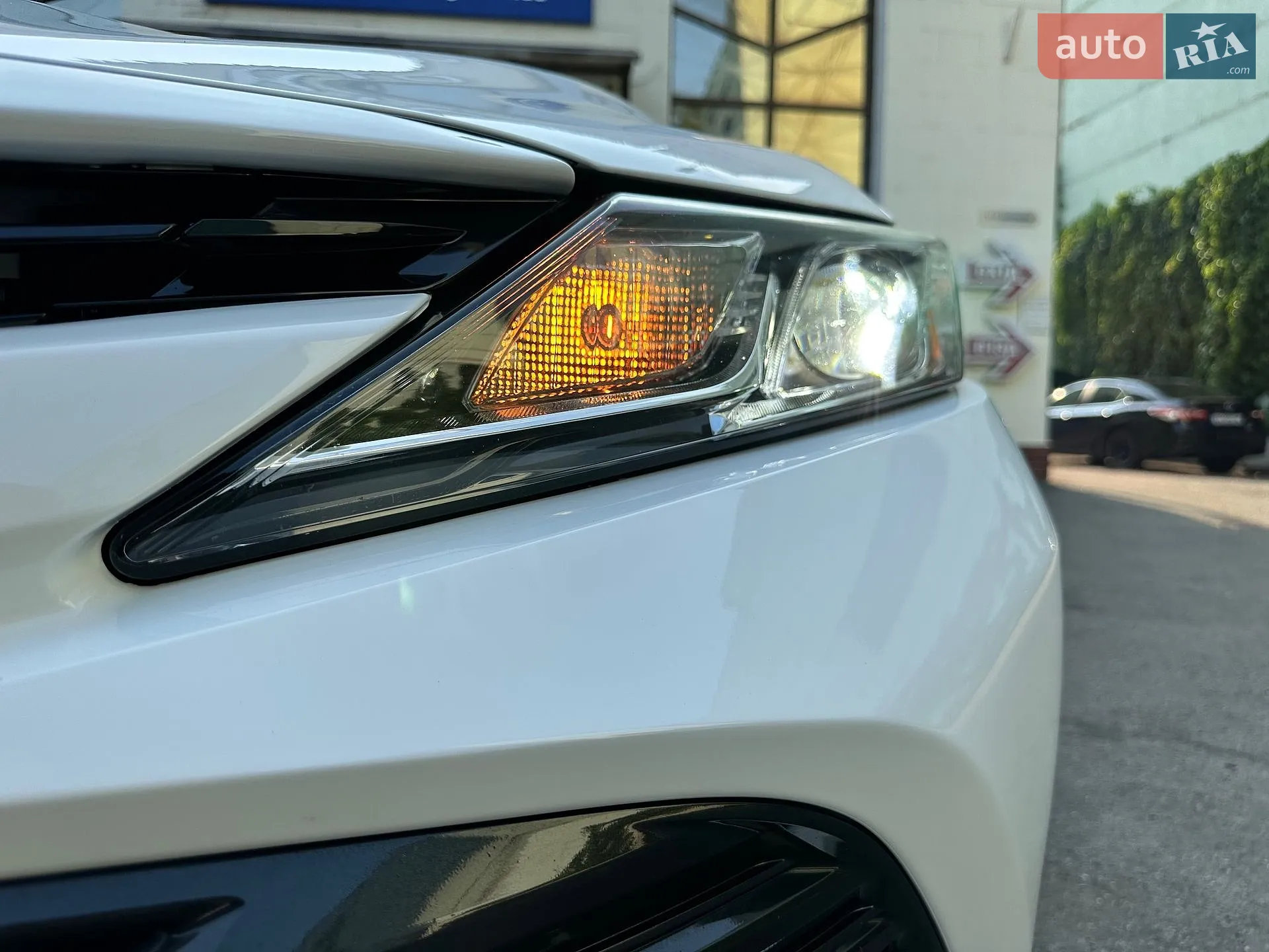 2019 Toyota Camry - мініатюра 18