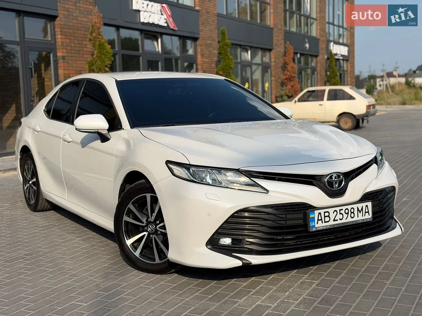 2017 Toyota Camry - мініатюра 15