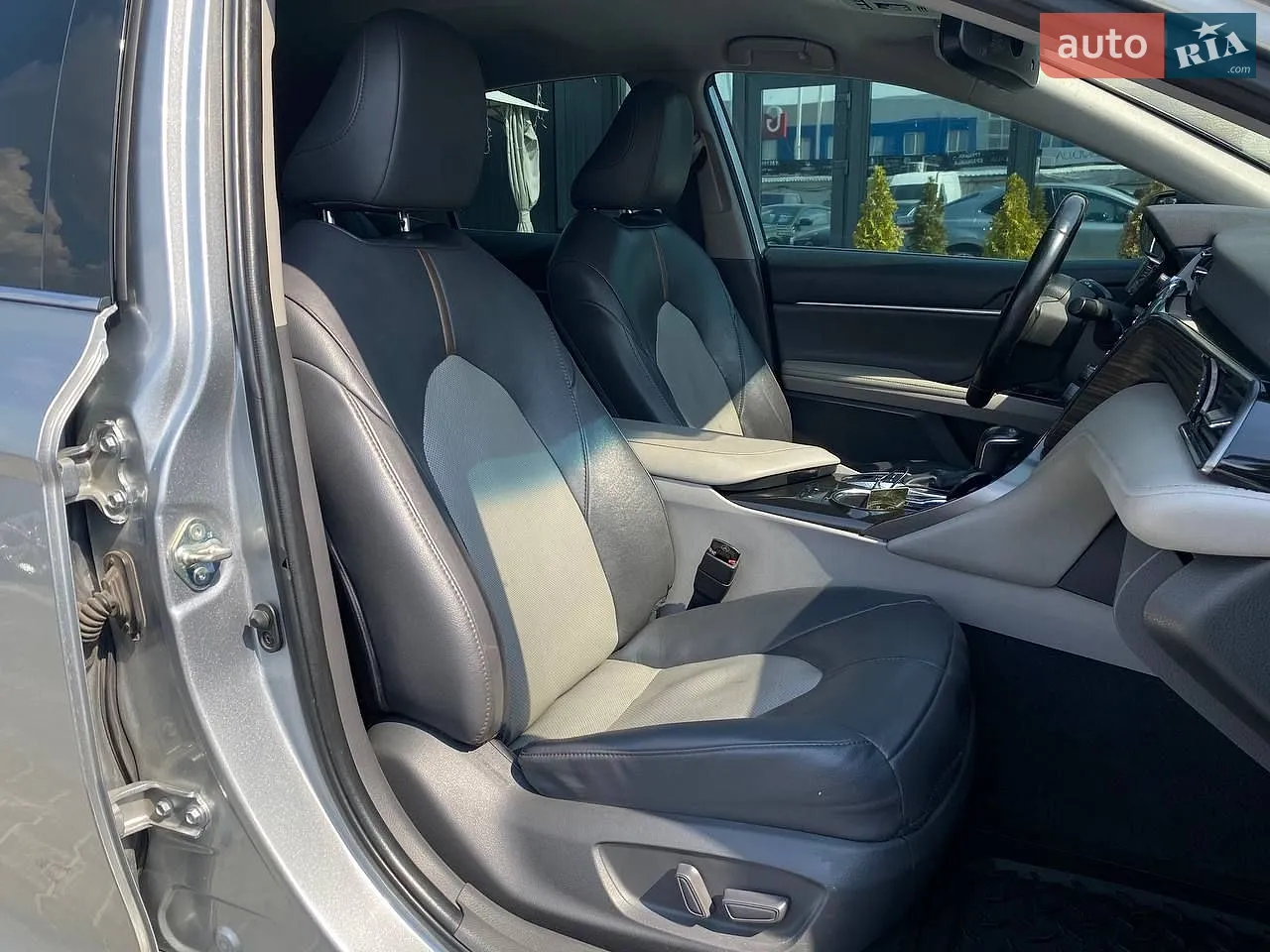 2020 Toyota Camry - мініатюра 26