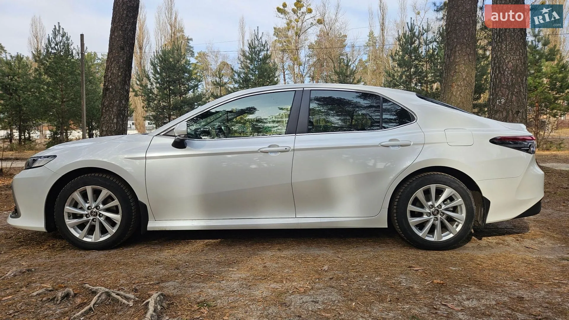 2021 Toyota Camry - мініатюра 3