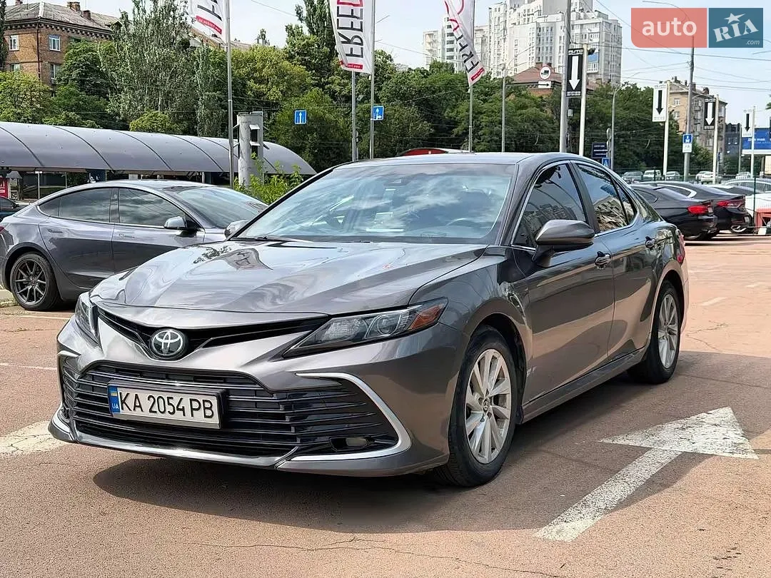 2022 Toyota Camry - мініатюра 3