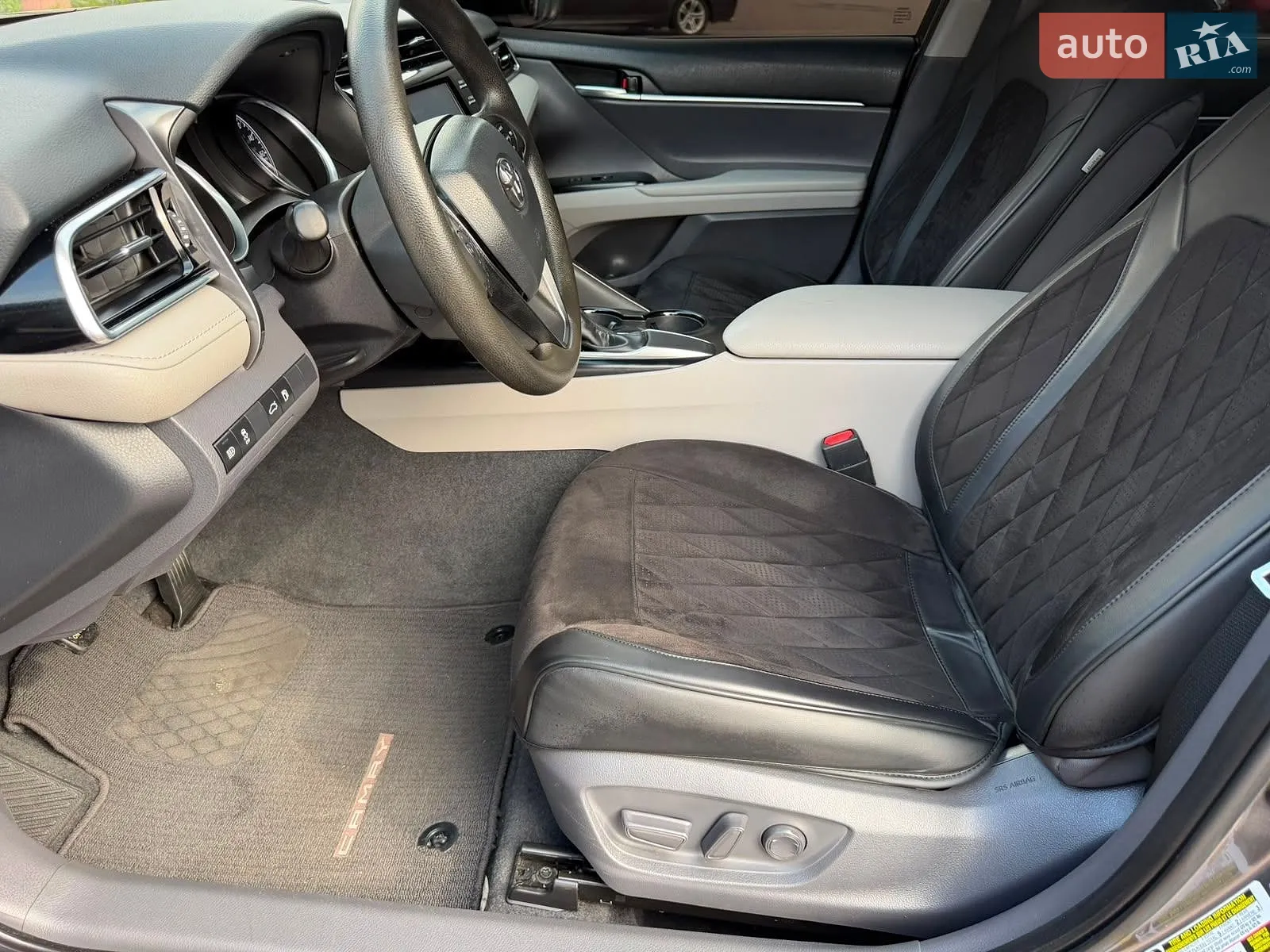 2017 Toyota Camry - мініатюра 33