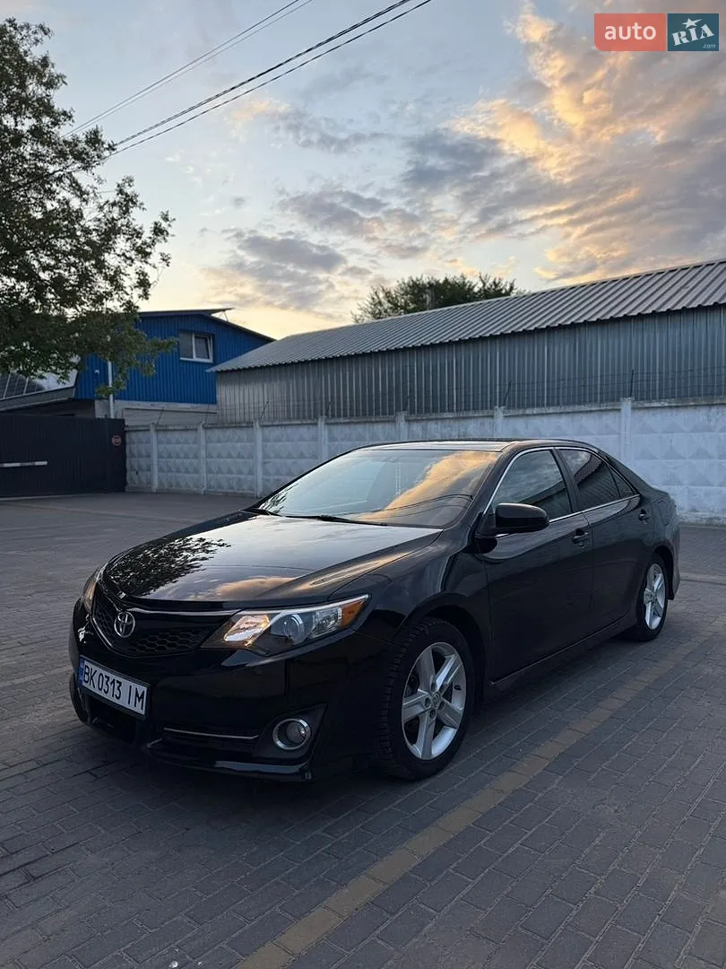 2014 Toyota Camry - мініатюра 2