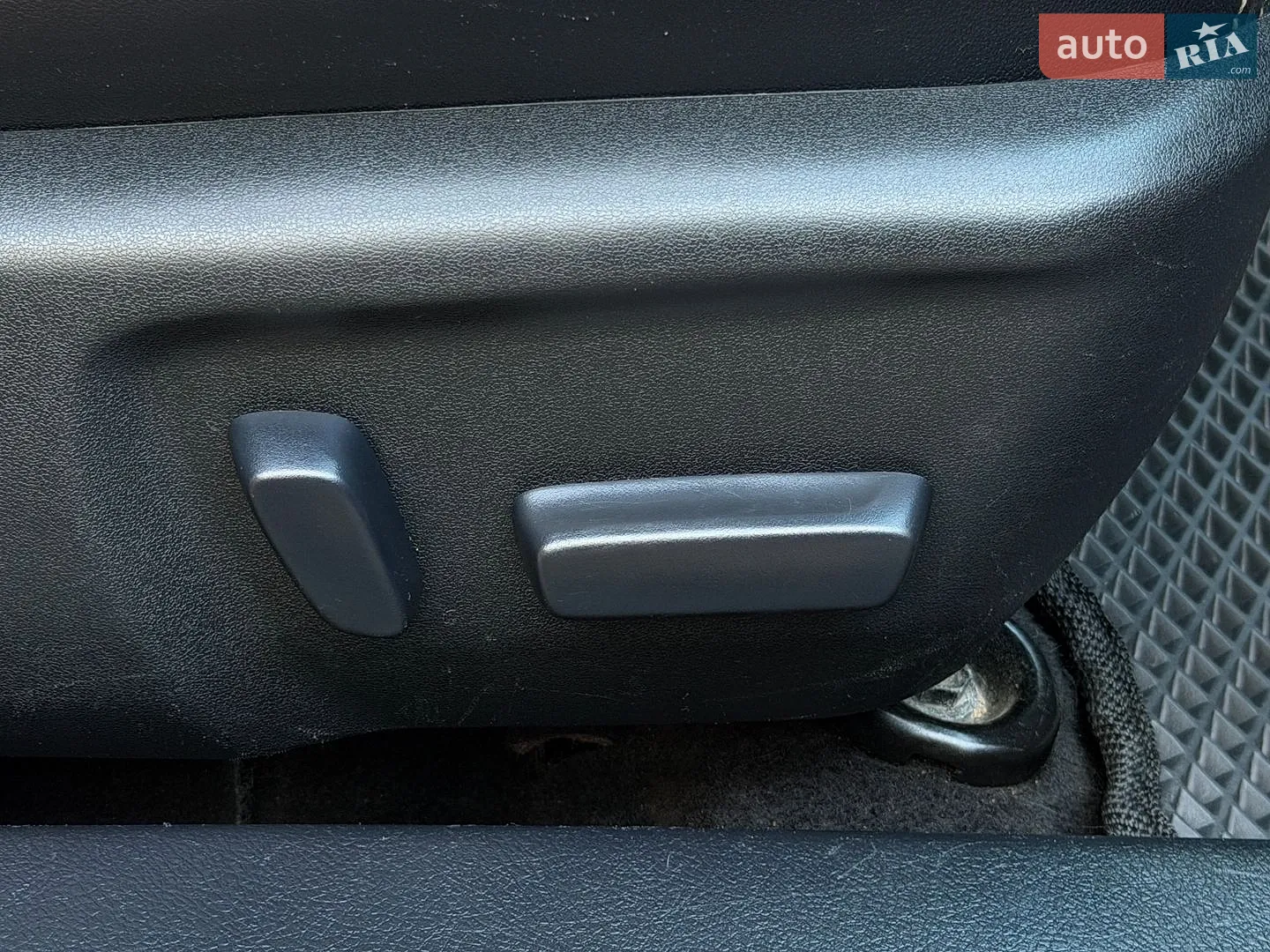 2013 Toyota Camry - мініатюра 44
