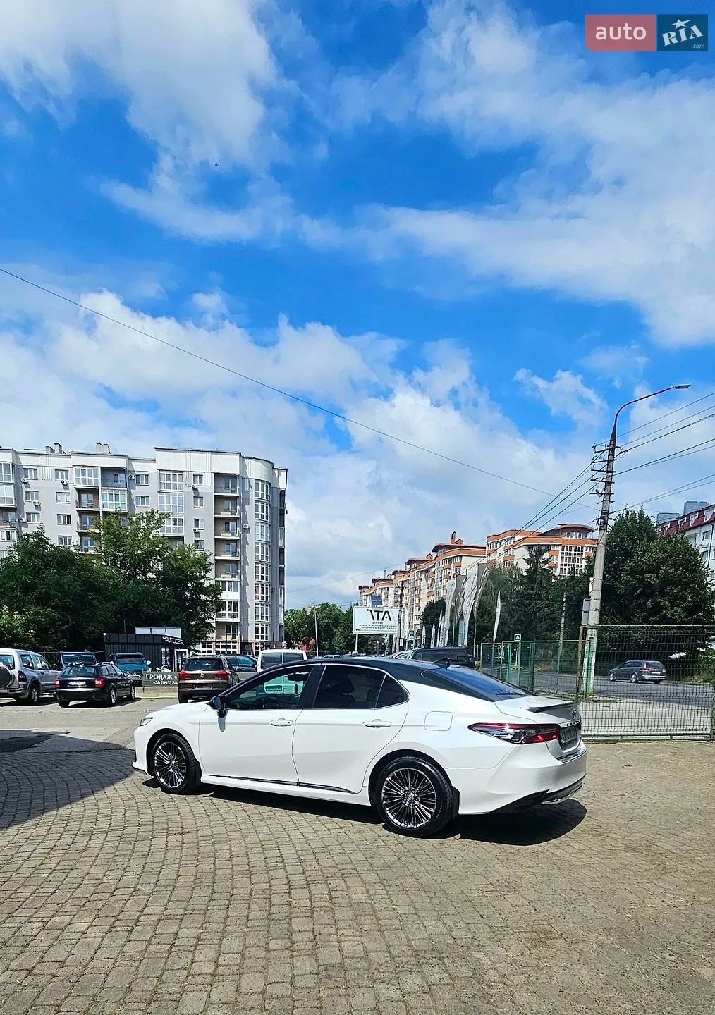 2021 Toyota Camry - мініатюра 17