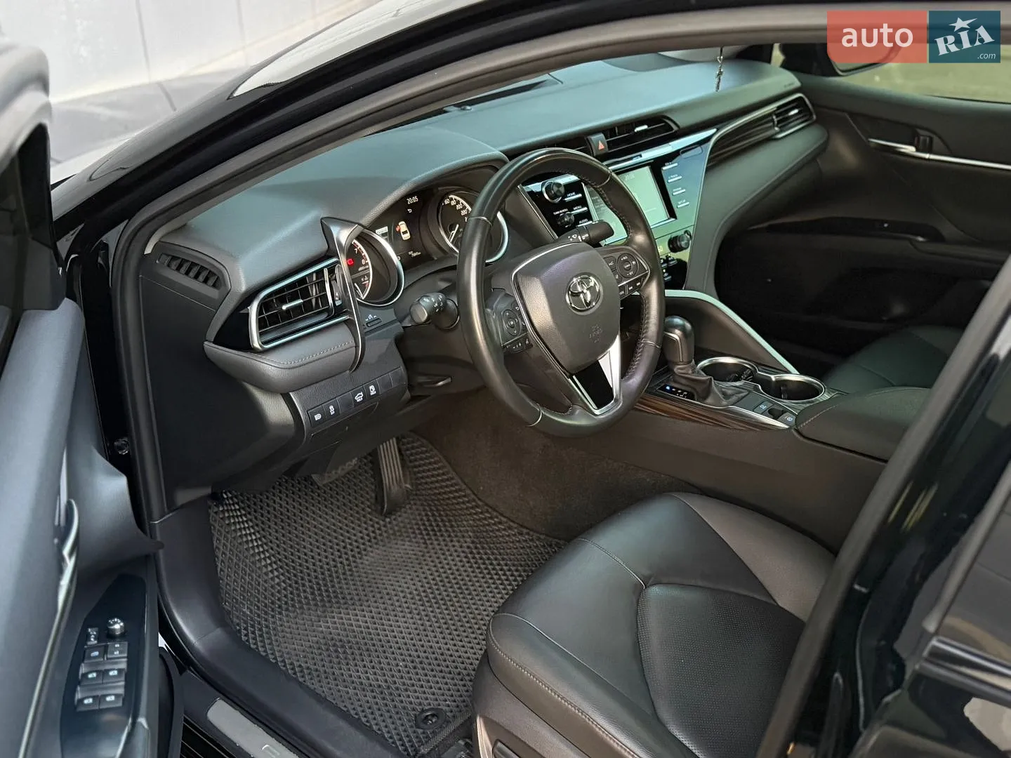 2019 Toyota Camry - мініатюра 17