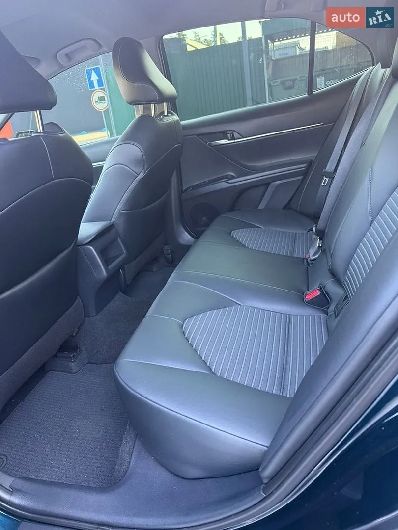 2020 Toyota Camry - мініатюра 11