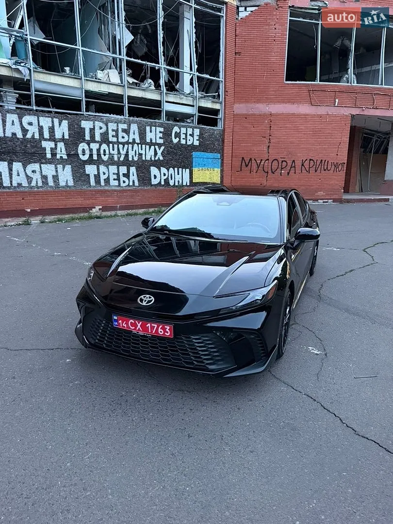 2025 Toyota Camry - мініатюра 2