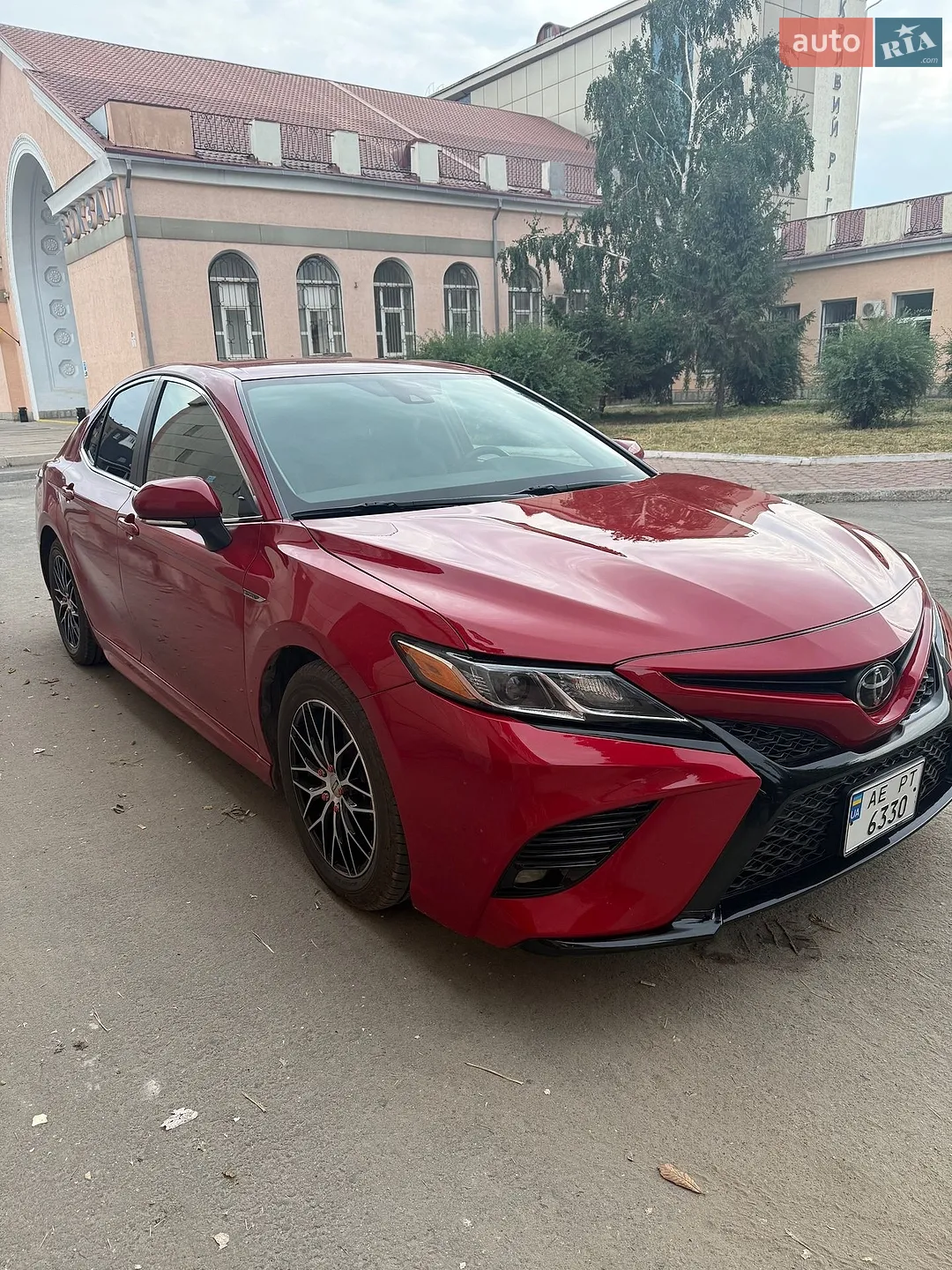 2019 Toyota Camry - мініатюра 2