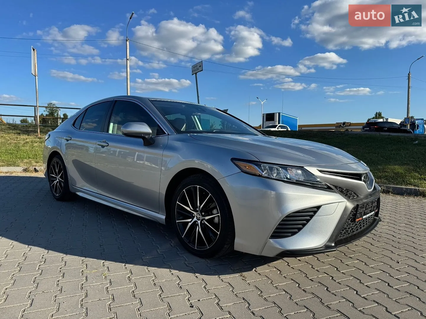 2021 Toyota Camry - мініатюра 2