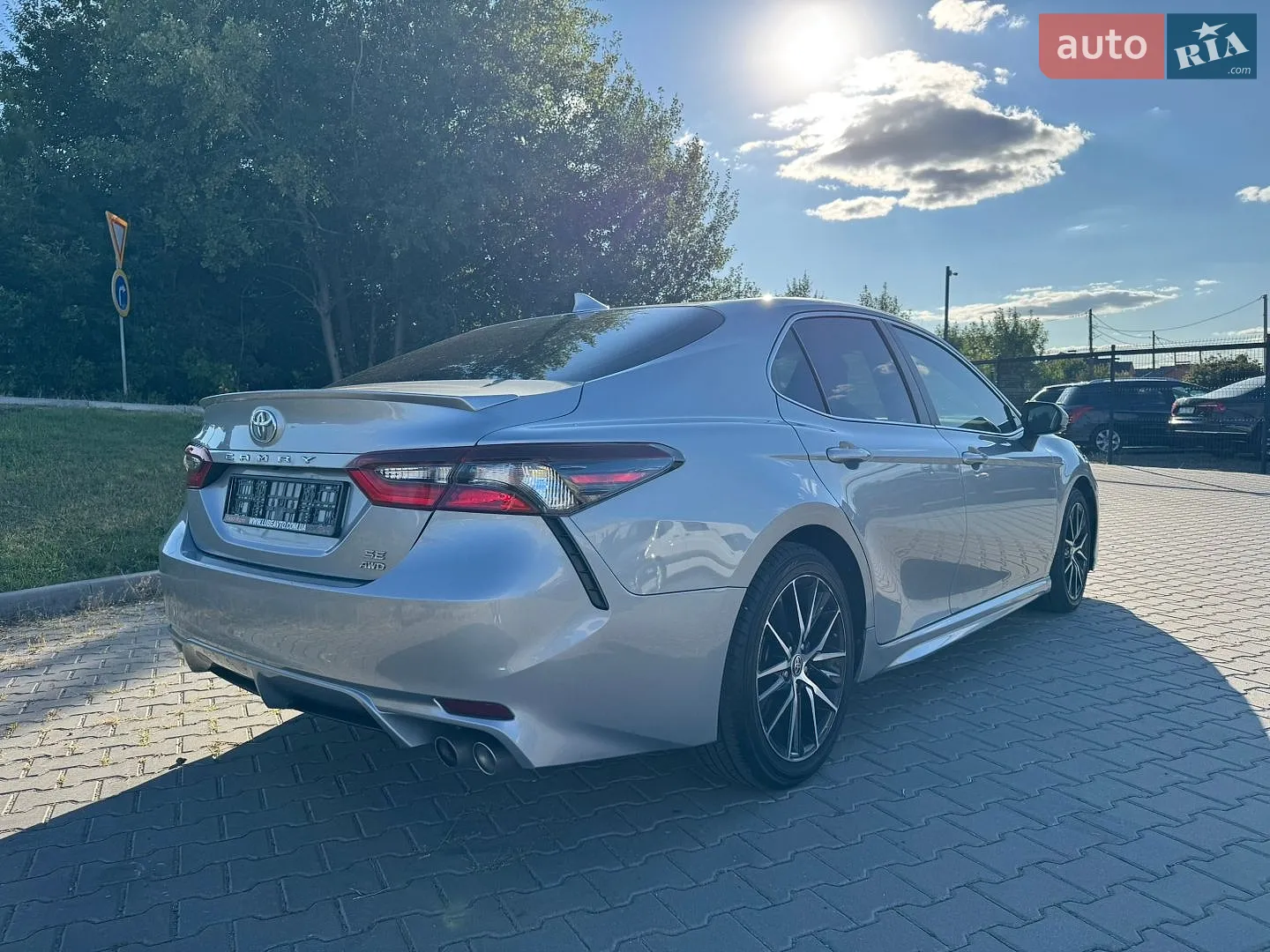 2021 Toyota Camry - мініатюра 9