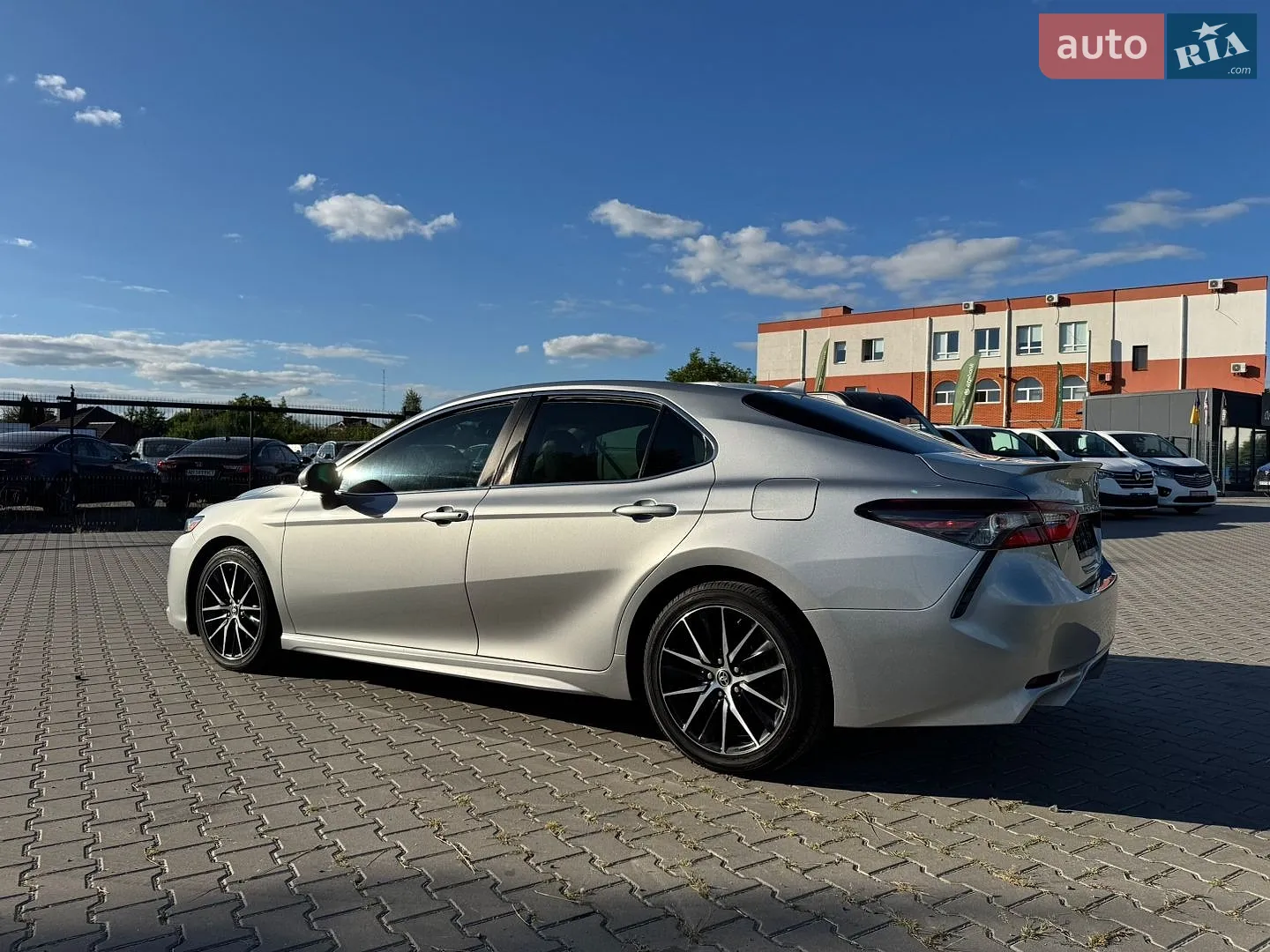 2021 Toyota Camry - мініатюра 7
