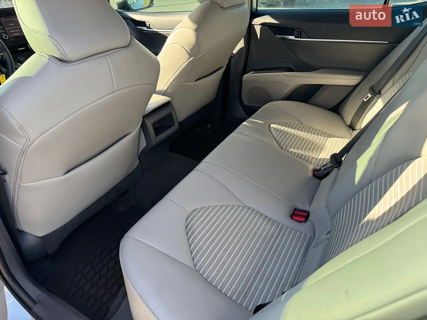 2021 Toyota Camry - мініатюра 17