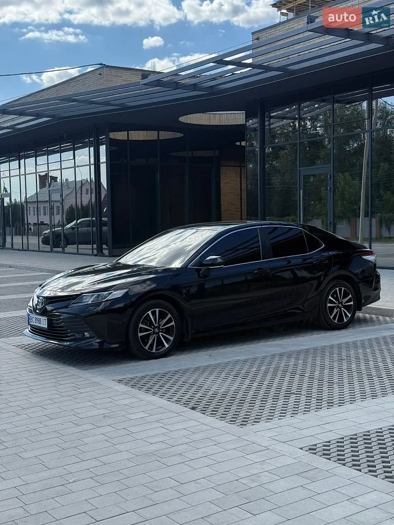 2018 Toyota Camry - мініатюра 3
