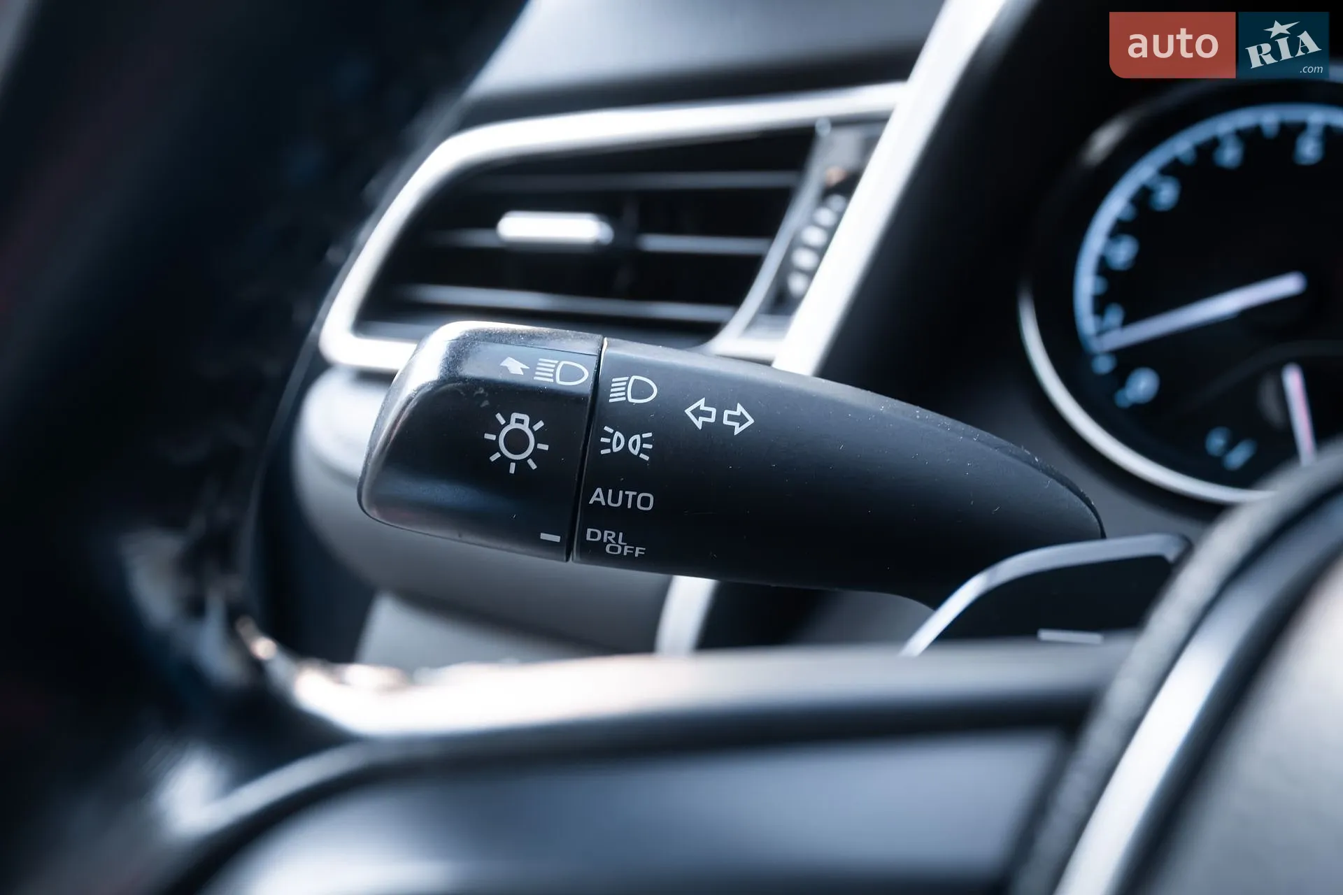 2018 Toyota Camry - мініатюра 26