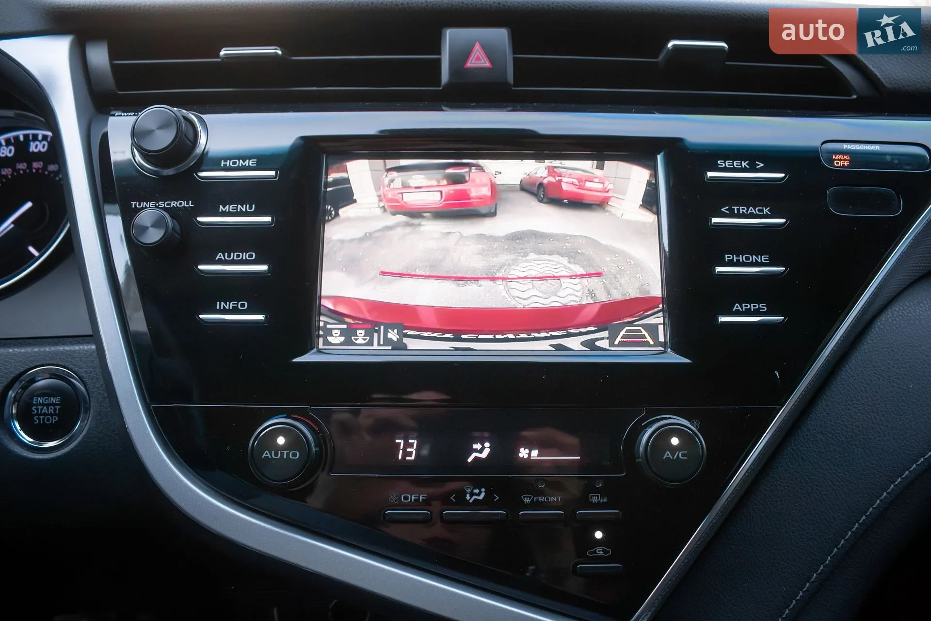 2018 Toyota Camry - мініатюра 20
