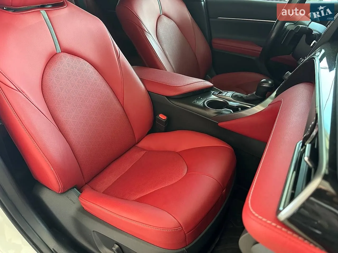 2022 Toyota Camry - мініатюра 18