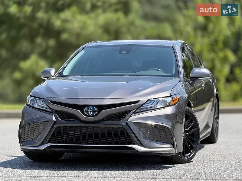 Toyota Camry 2021