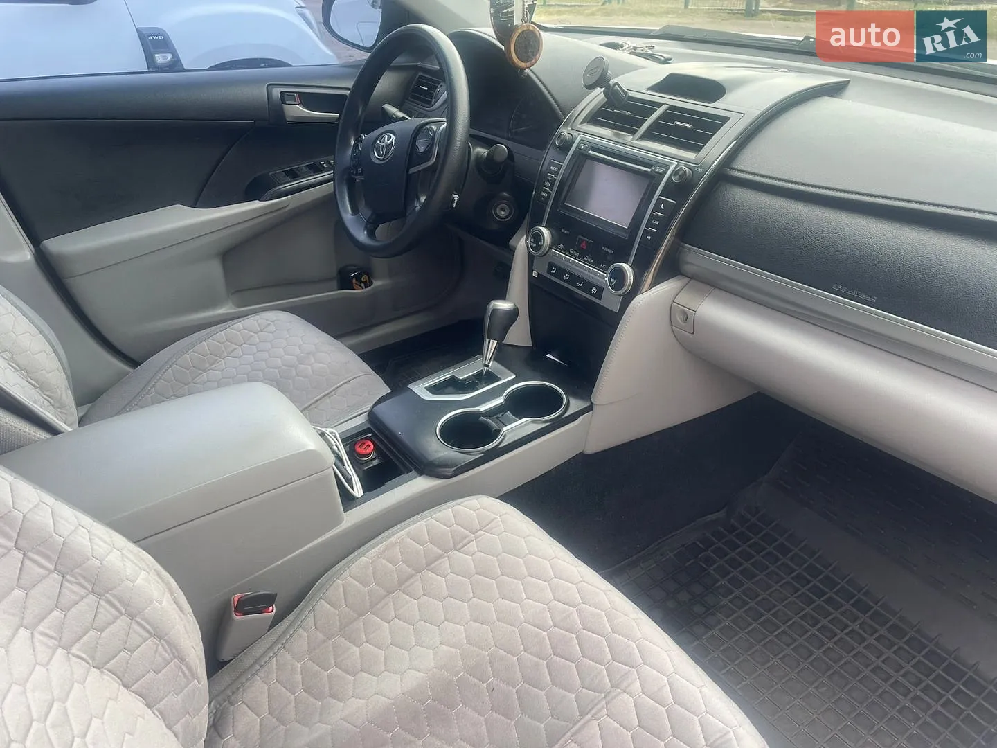 2013 Toyota Camry - мініатюра 5